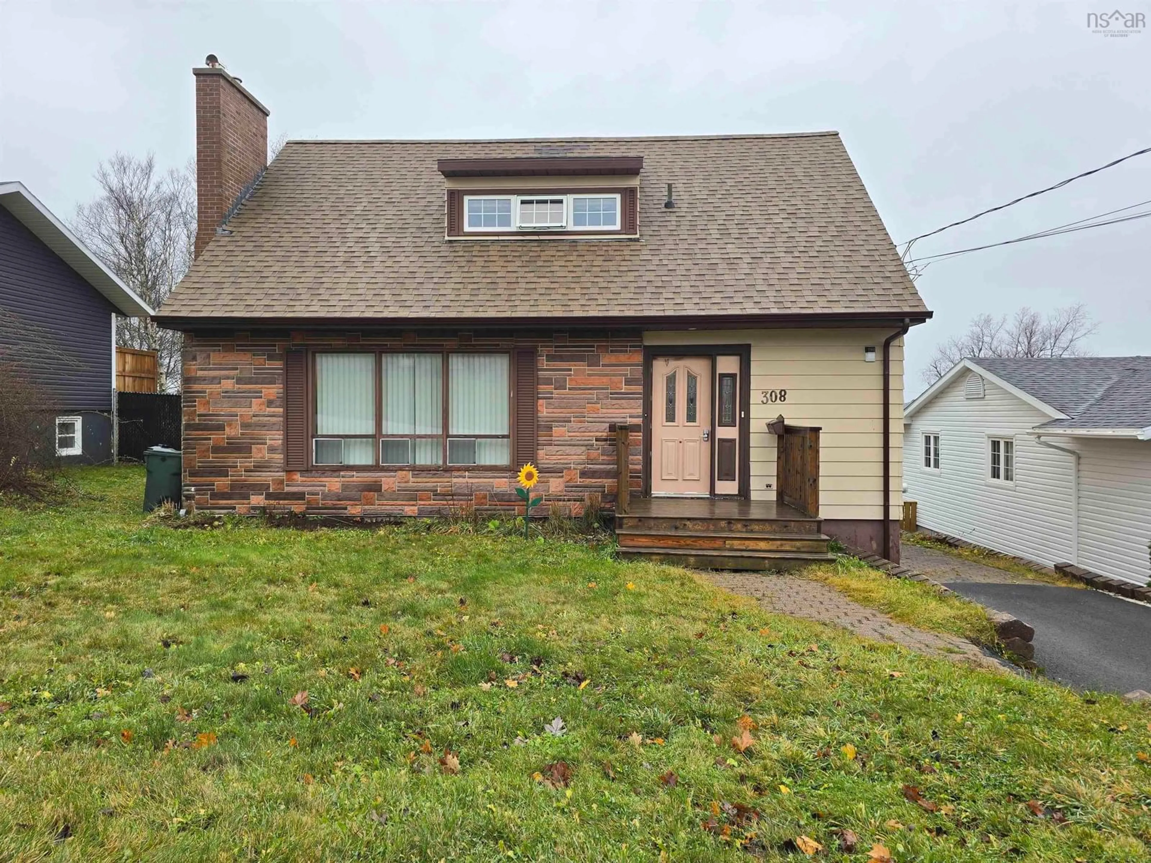 Frontside or backside of a home, cottage for 308 Lisgard St, Sydney Nova Scotia B1P 2Y9