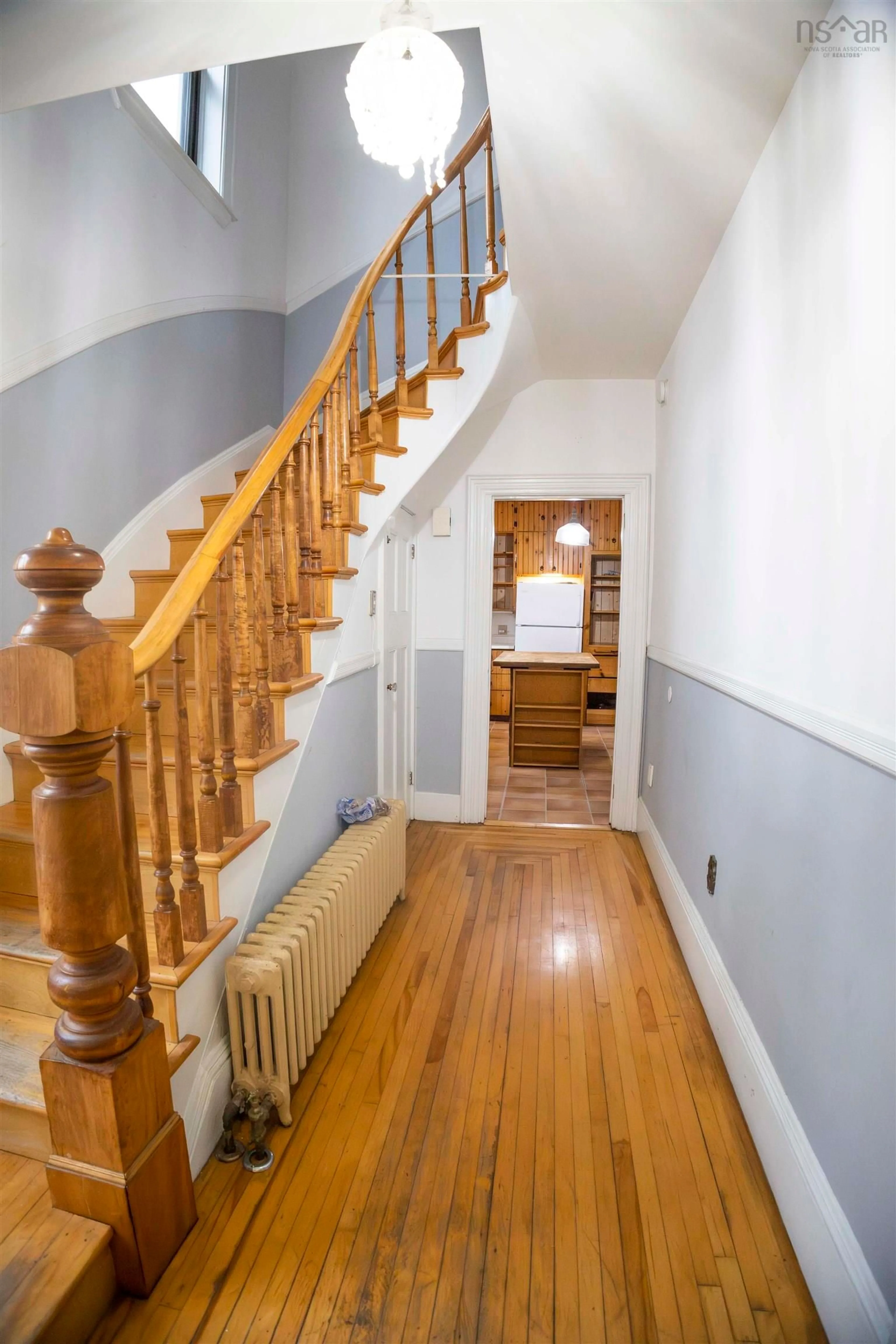 Indoor foyer, wood floors for 100 Park St, Truro Nova Scotia B2N 3J3