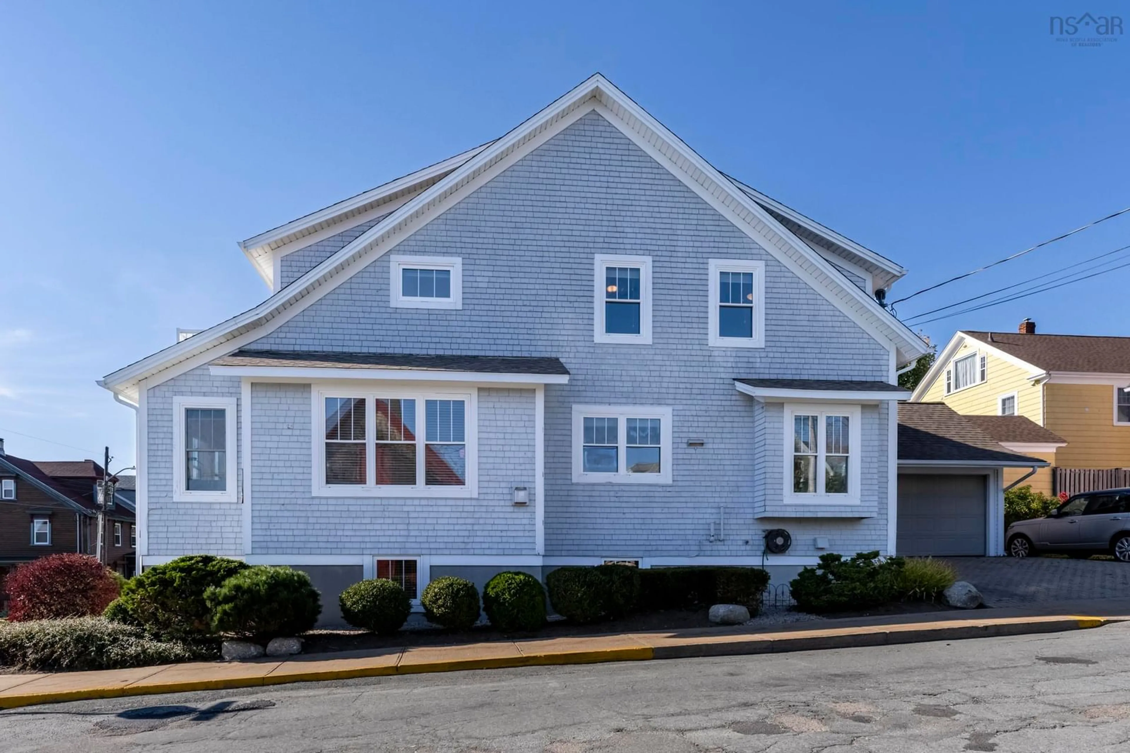 A pic from exterior of the house or condo, the front or back of building for 219 Montague St, Lunenburg Nova Scotia B0J 2C0