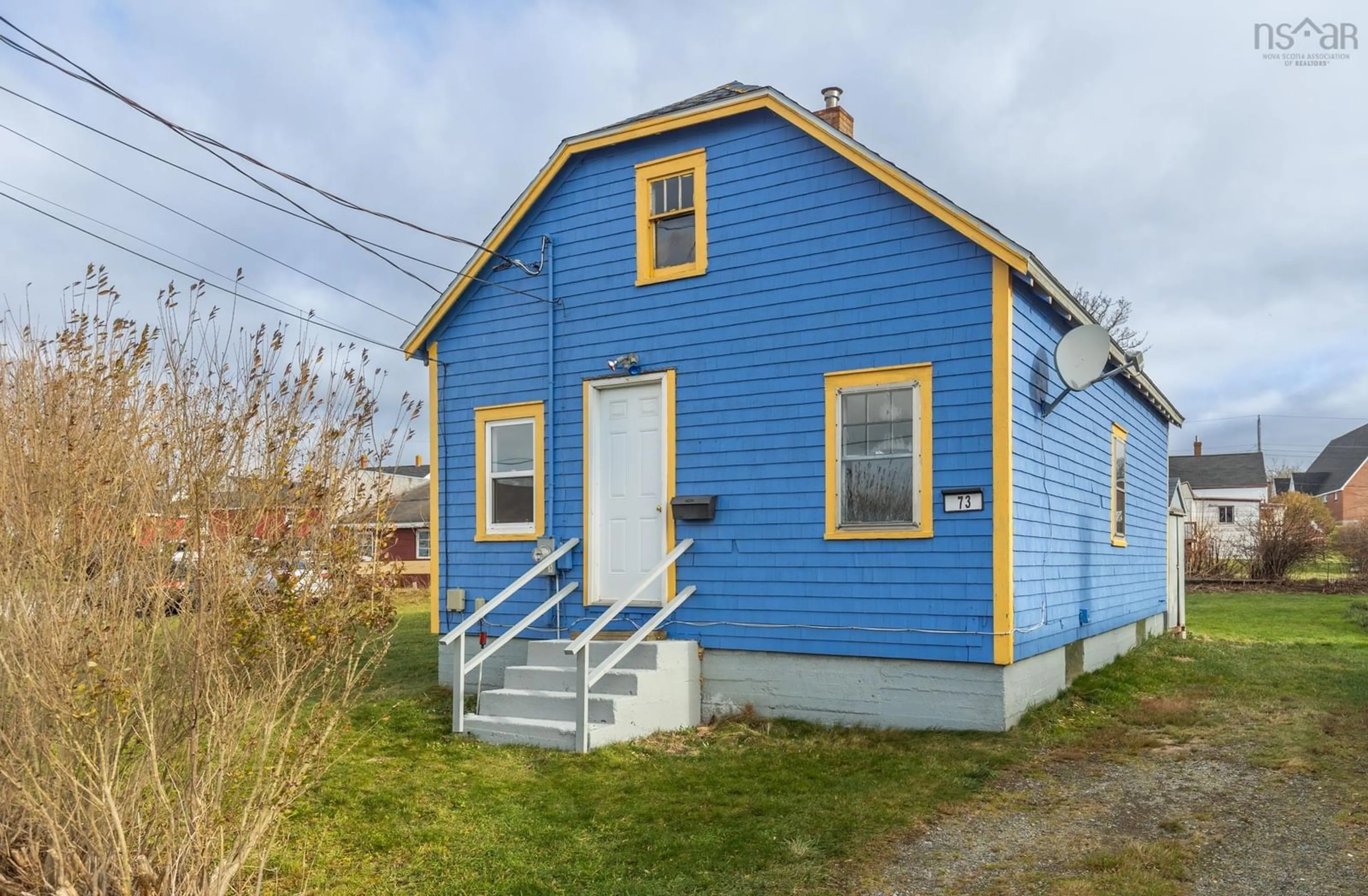 Frontside or backside of a home, cottage for 73 Main St, Yarmouth Nova Scotia B5A 1B2