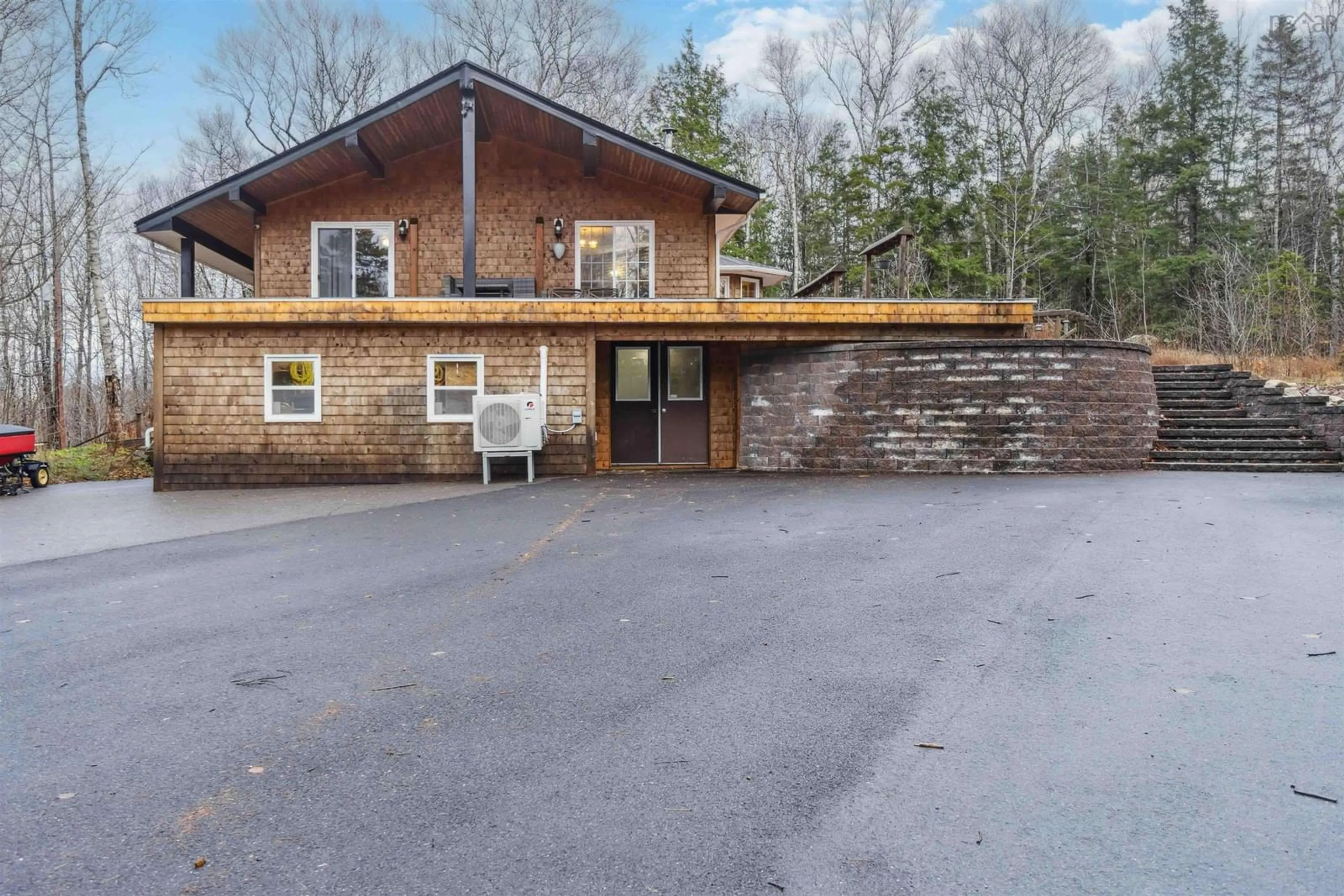 Patio, the front or back of building for 312 Lawrence Rd, Rockland Nova Scotia B0P 1E0