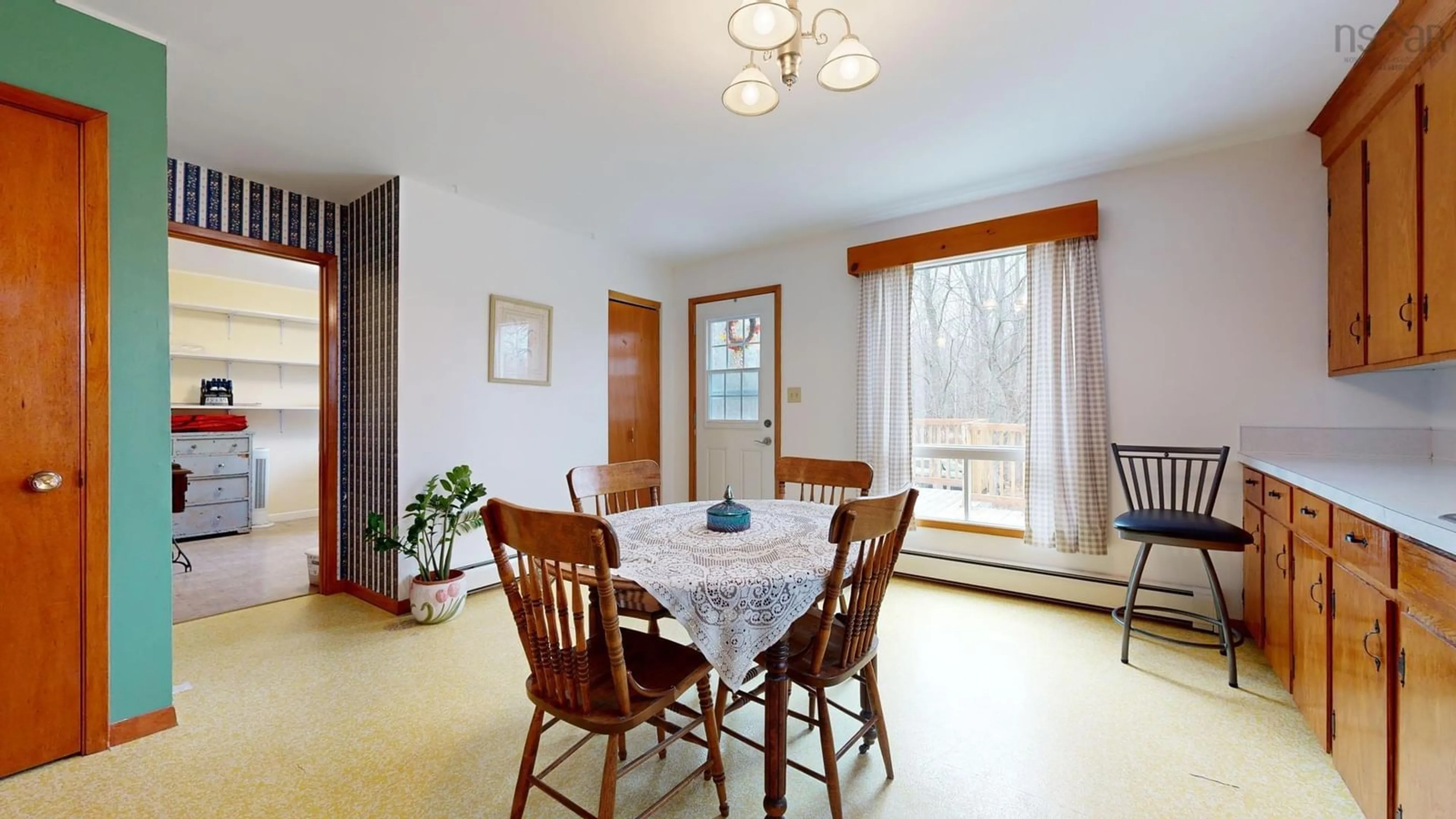 Dining room, wood floors, cottage for 4761 Brooklyn St, Somerset Nova Scotia B0P 1E0