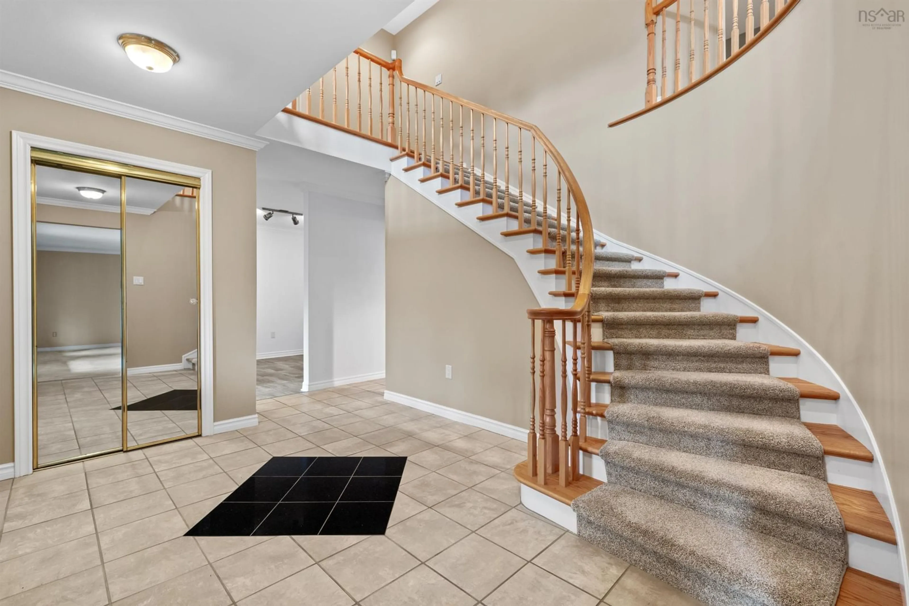 Indoor entryway, carpet floors for 2 Trillium Terr, Clayton Park Nova Scotia B3M 3P5