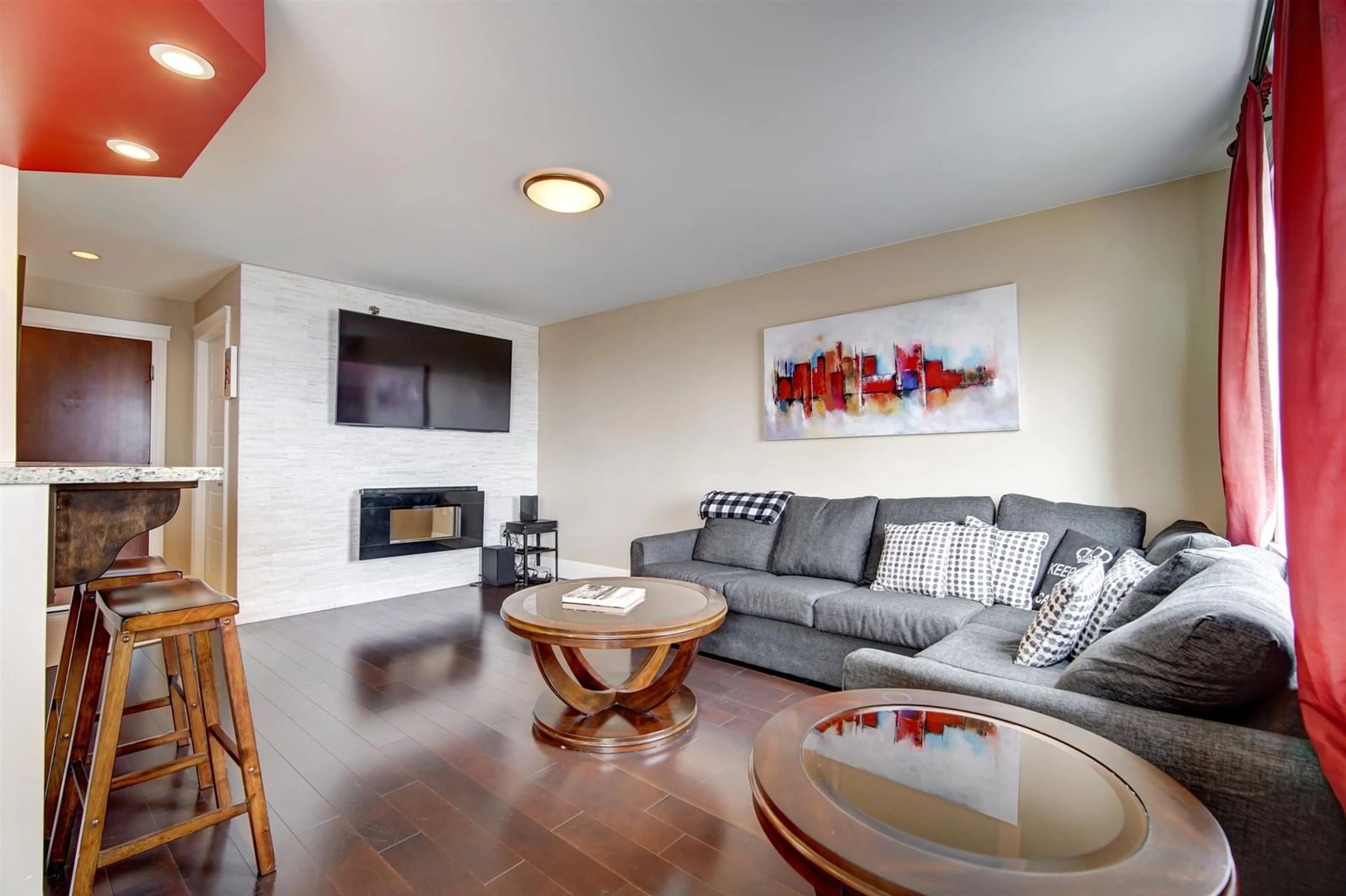 Living room, wood floors for 45 Vimy Ave #1216, Halifax Nova Scotia B3M 4C5