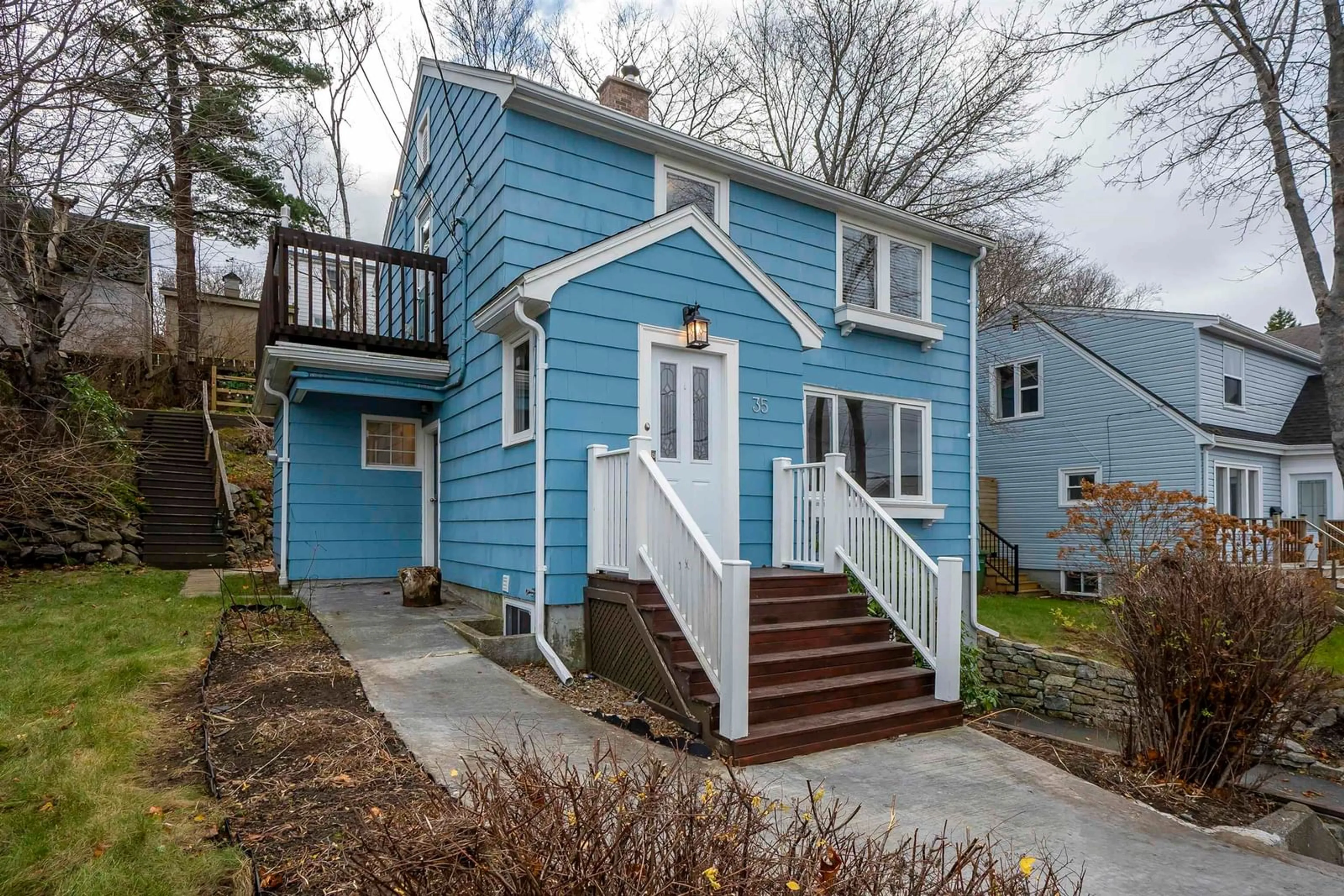 Frontside or backside of a home, cottage for 35 Fenwood Rd, Halifax Nova Scotia B3N 1G9