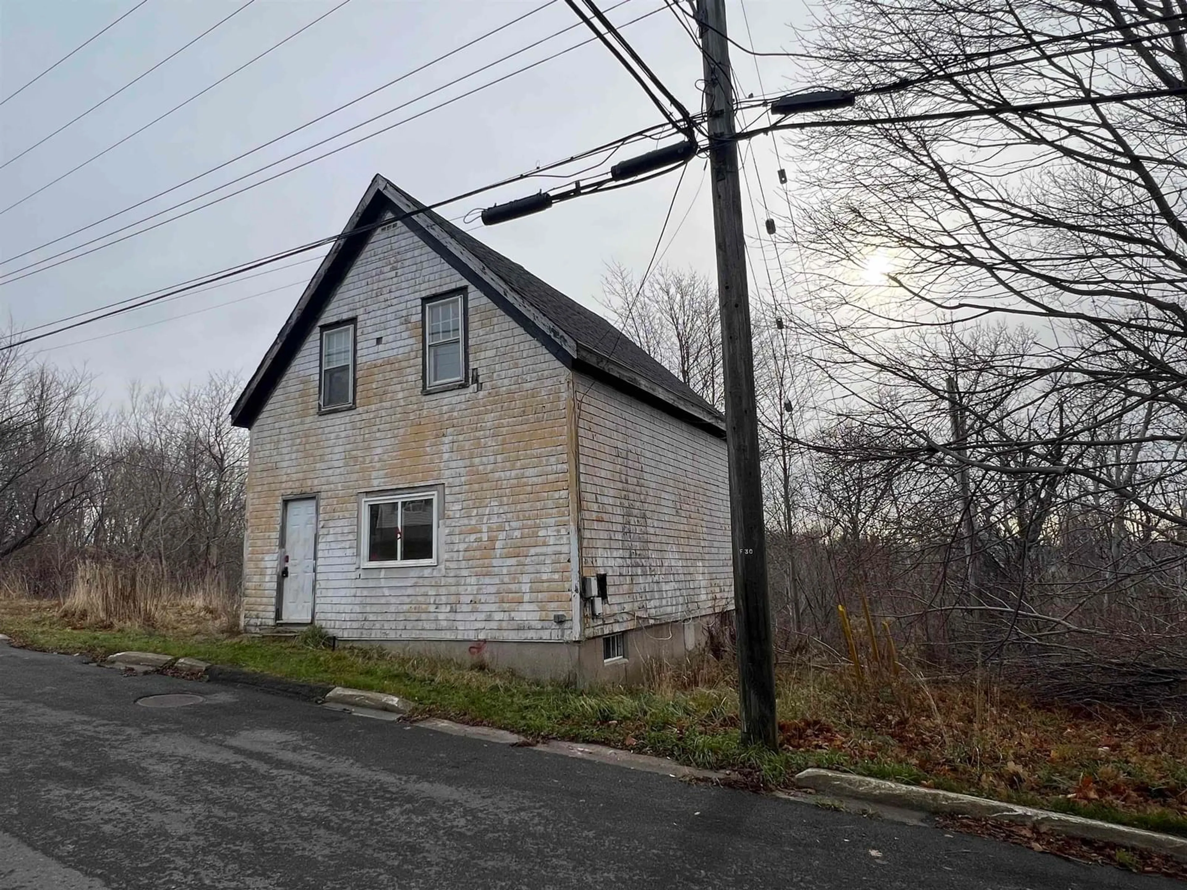 Frontside or backside of a home, the front or back of building for 30 Oak St, Trenton Nova Scotia B0K 1X1