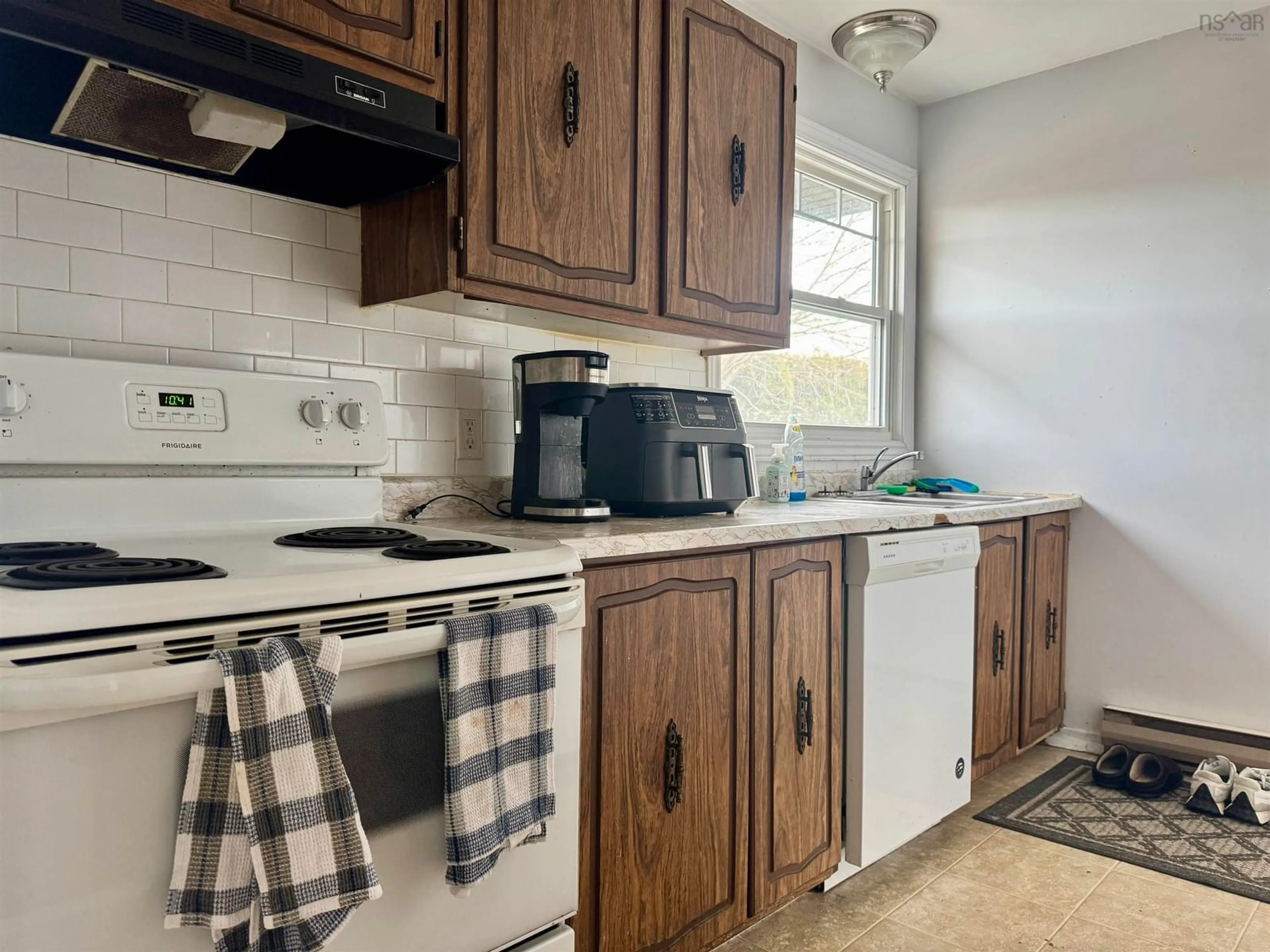 Standard kitchen, cottage for 48 Arbor Dr, Antigonish Nova Scotia B2G 1S7