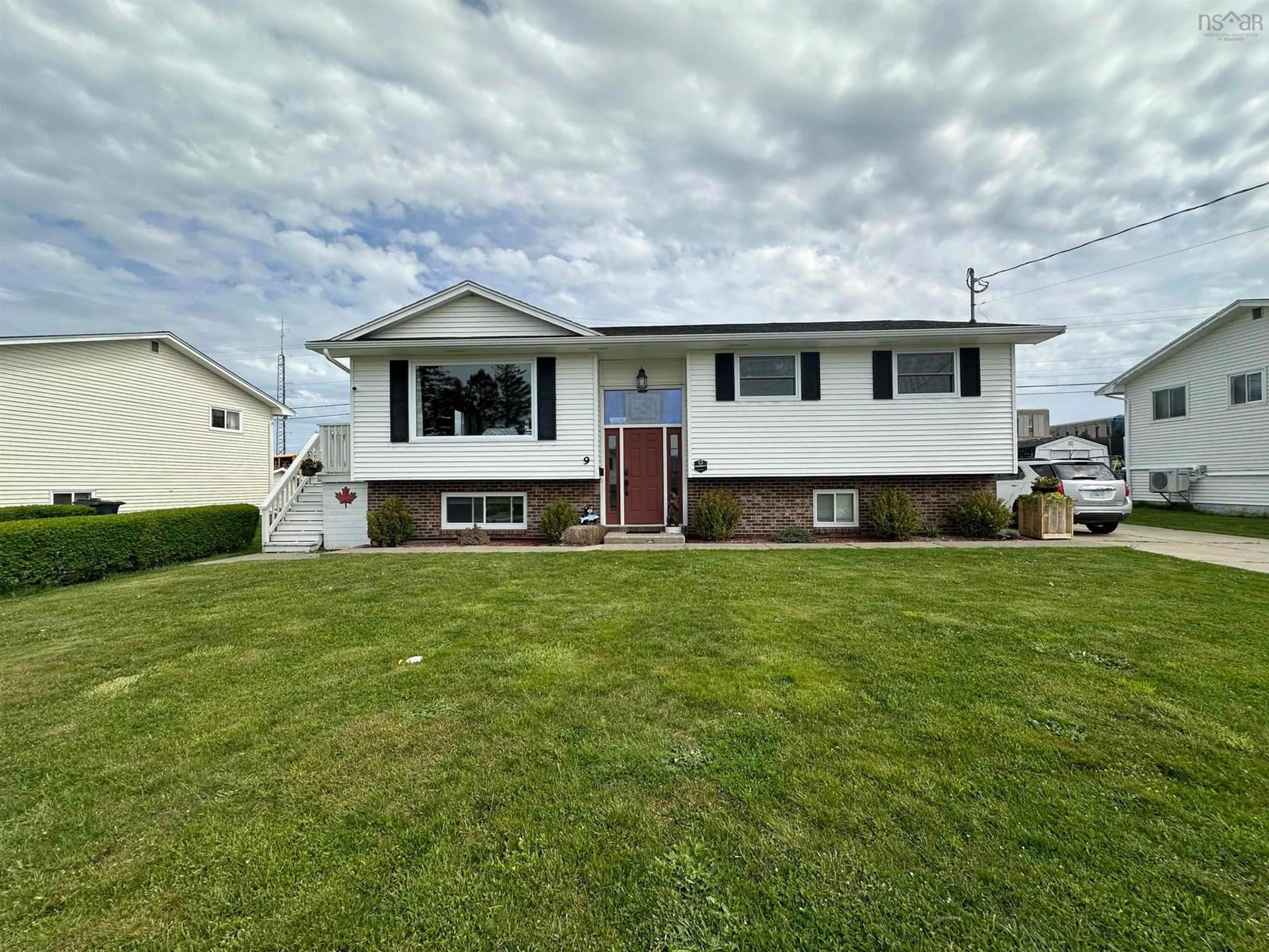 Frontside or backside of a home, the street view for 9 Sprucewood Dr, Yarmouth Nova Scotia B5A 4G5