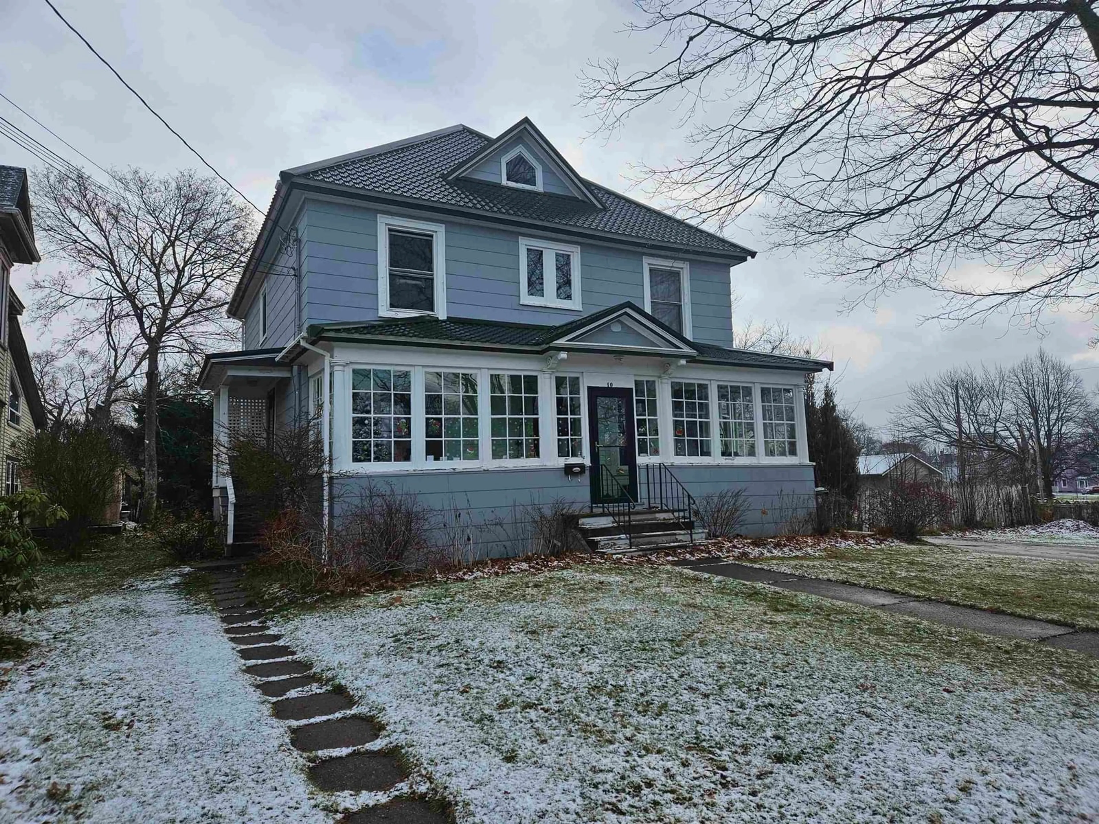 Frontside or backside of a home, cottage for 10 Melrose St, Amherst Nova Scotia B4H 3M9