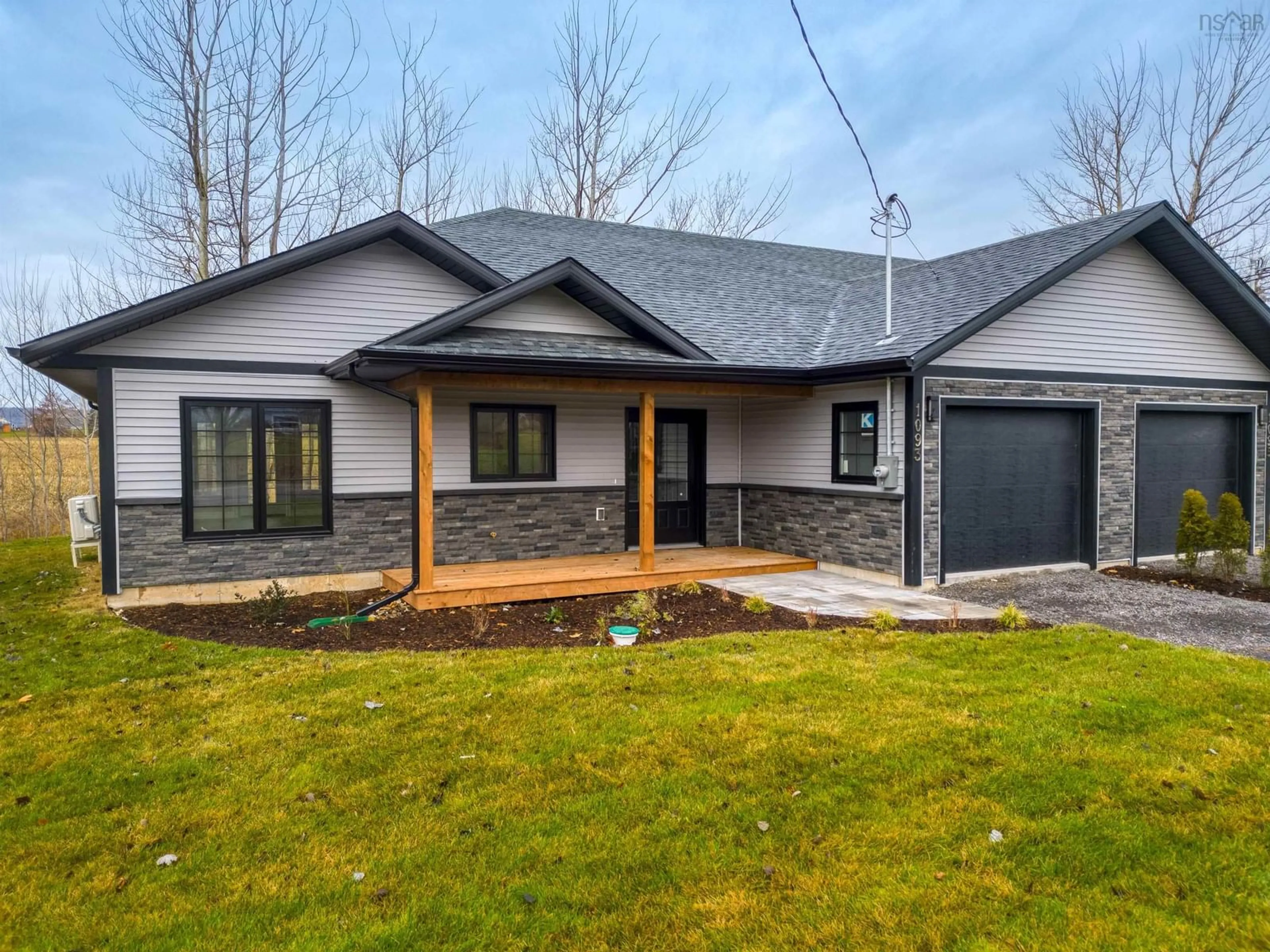 Frontside or backside of a home, cottage for 1093 Chapel St, Canning Nova Scotia B0P 1H0