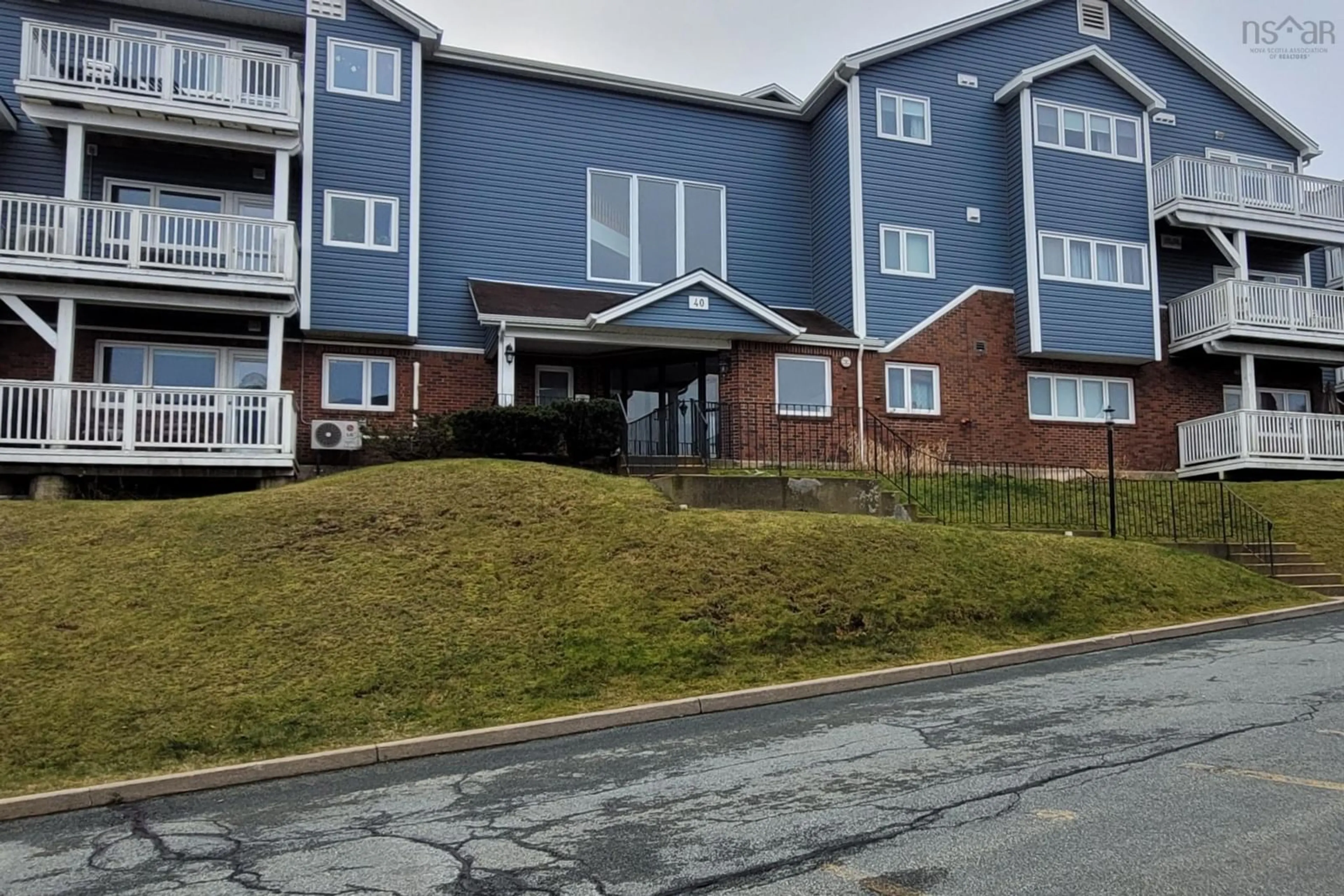 A pic from exterior of the house or condo, the front or back of building for 40 Chelton Woods Lane #105, Halifax Nova Scotia B3M 3V2