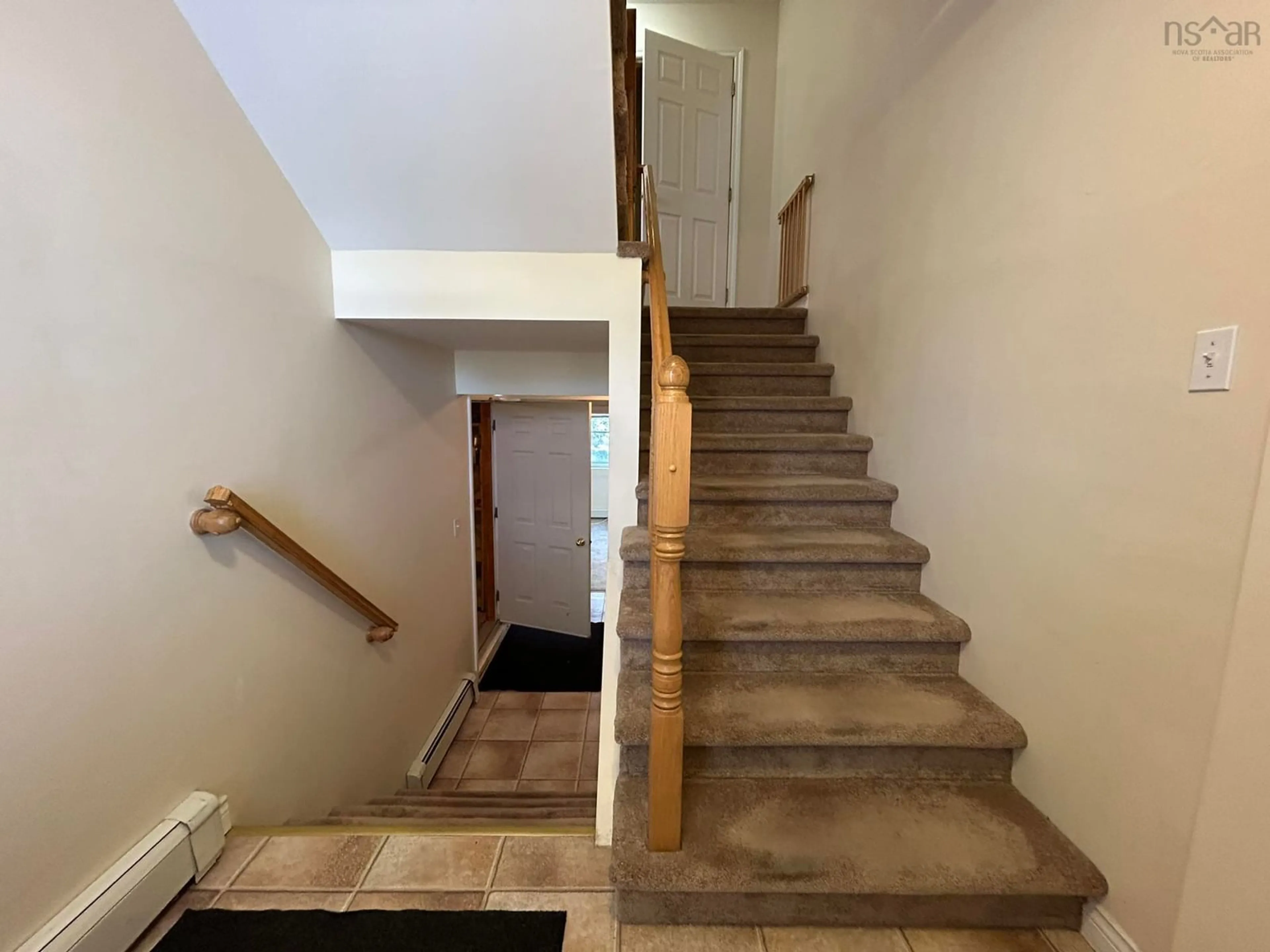 Stairs for 8 Kadray Crt, Kentville Nova Scotia B4N 5K2