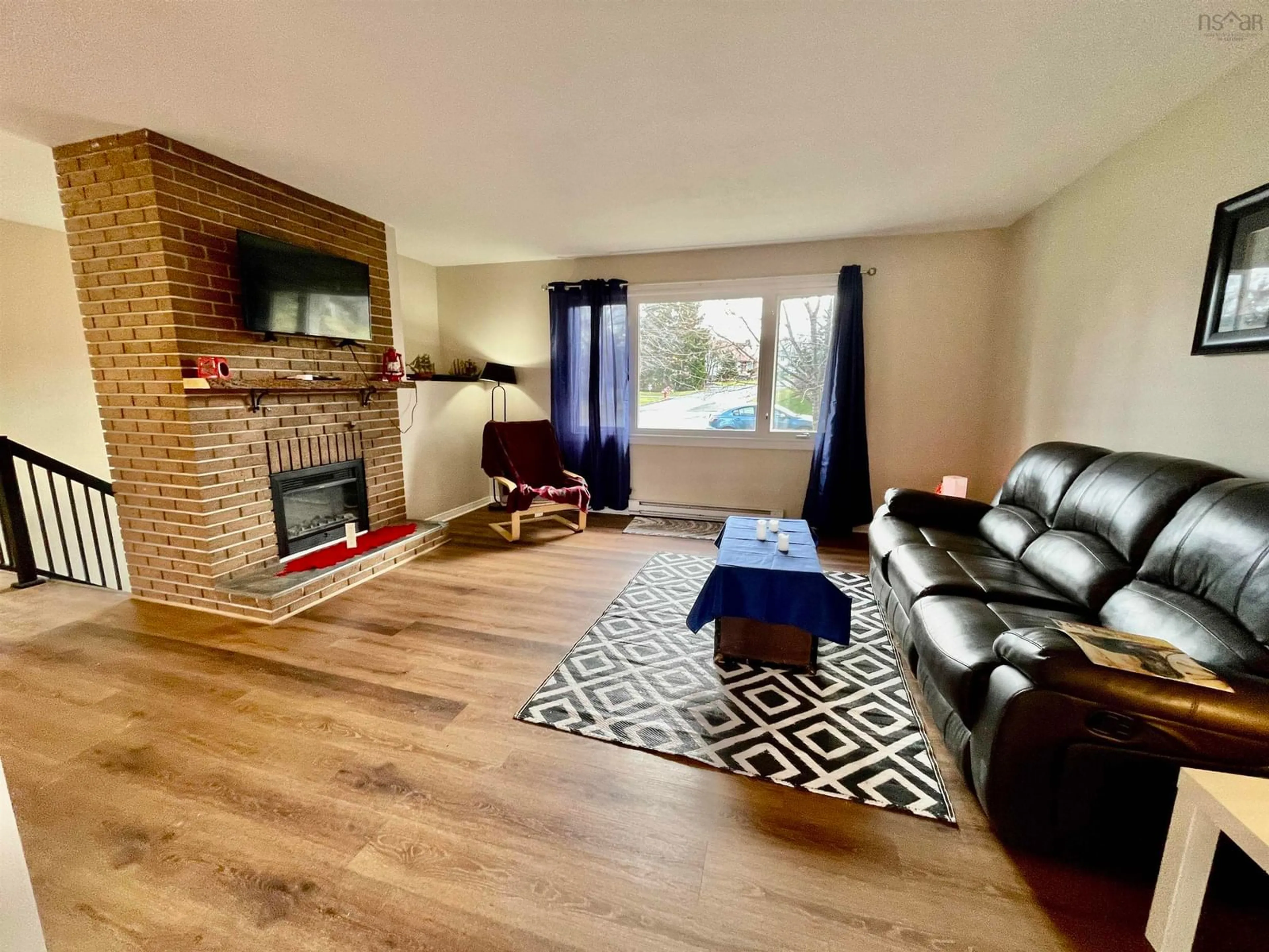 Living room, wood floors for 67 Avondale Rd, Cole Harbour Nova Scotia B2V 1H3