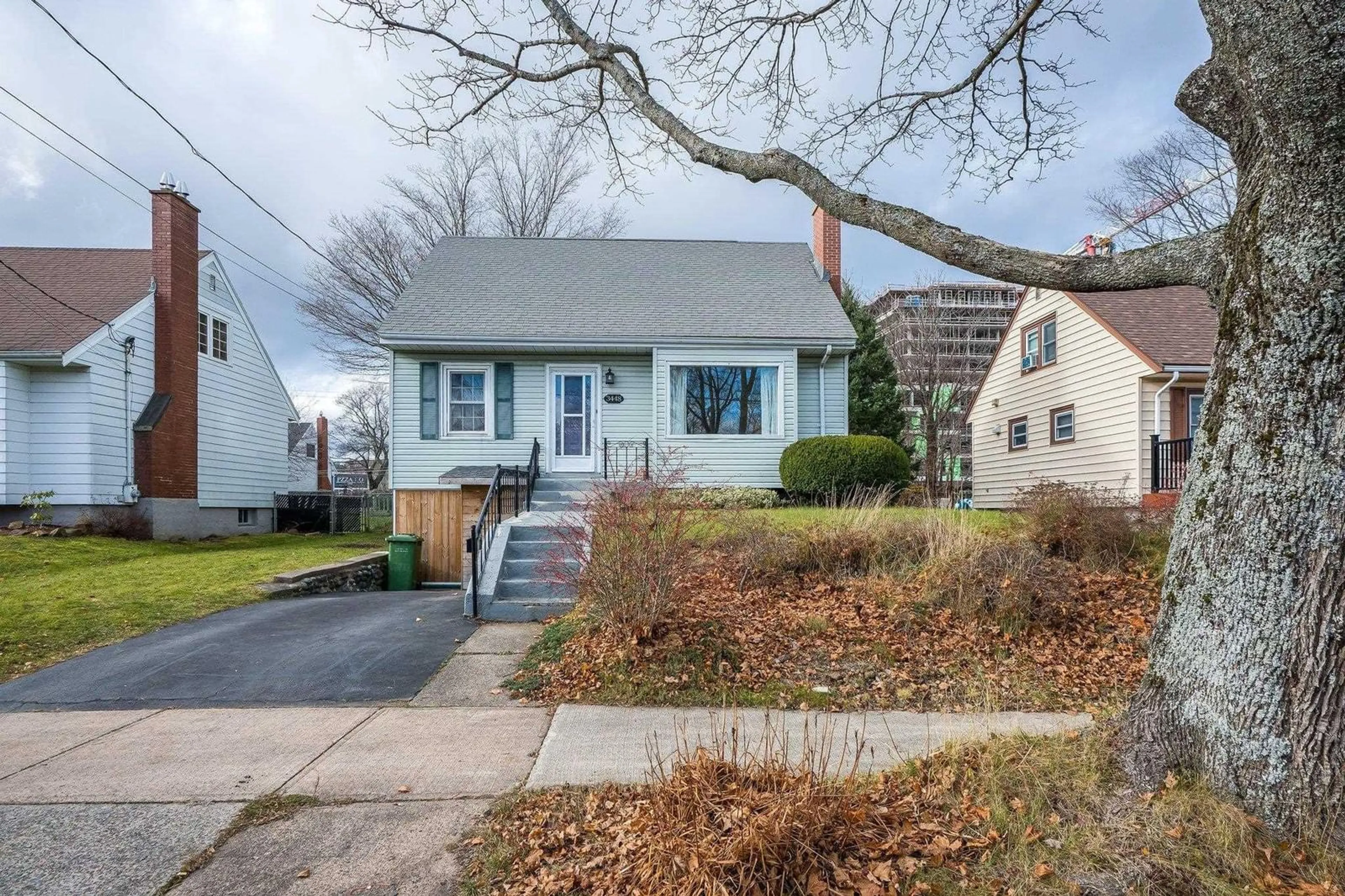 Frontside or backside of a home, the street view for 3448 Rowe Ave, Halifax Nova Scotia B3L 4C7