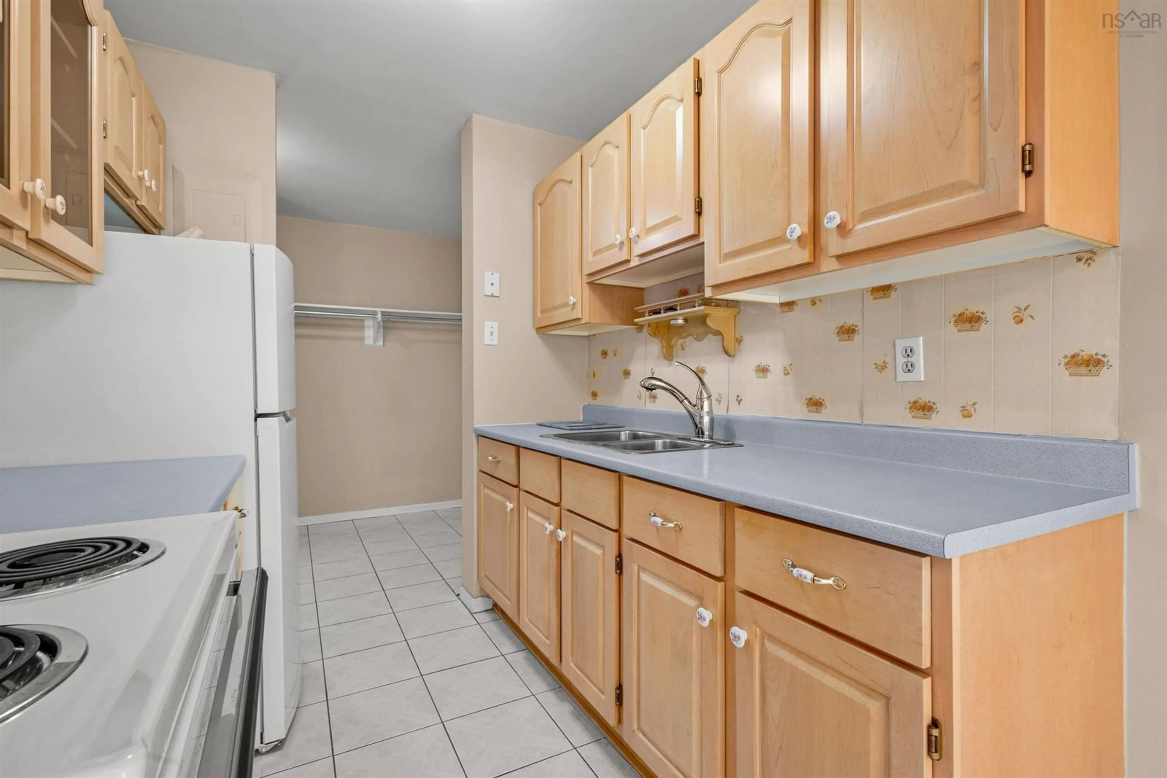 Standard kitchen, unknown floor, mountain for 7 Jamieson St #225, Dartmouth Nova Scotia B3A 4L2