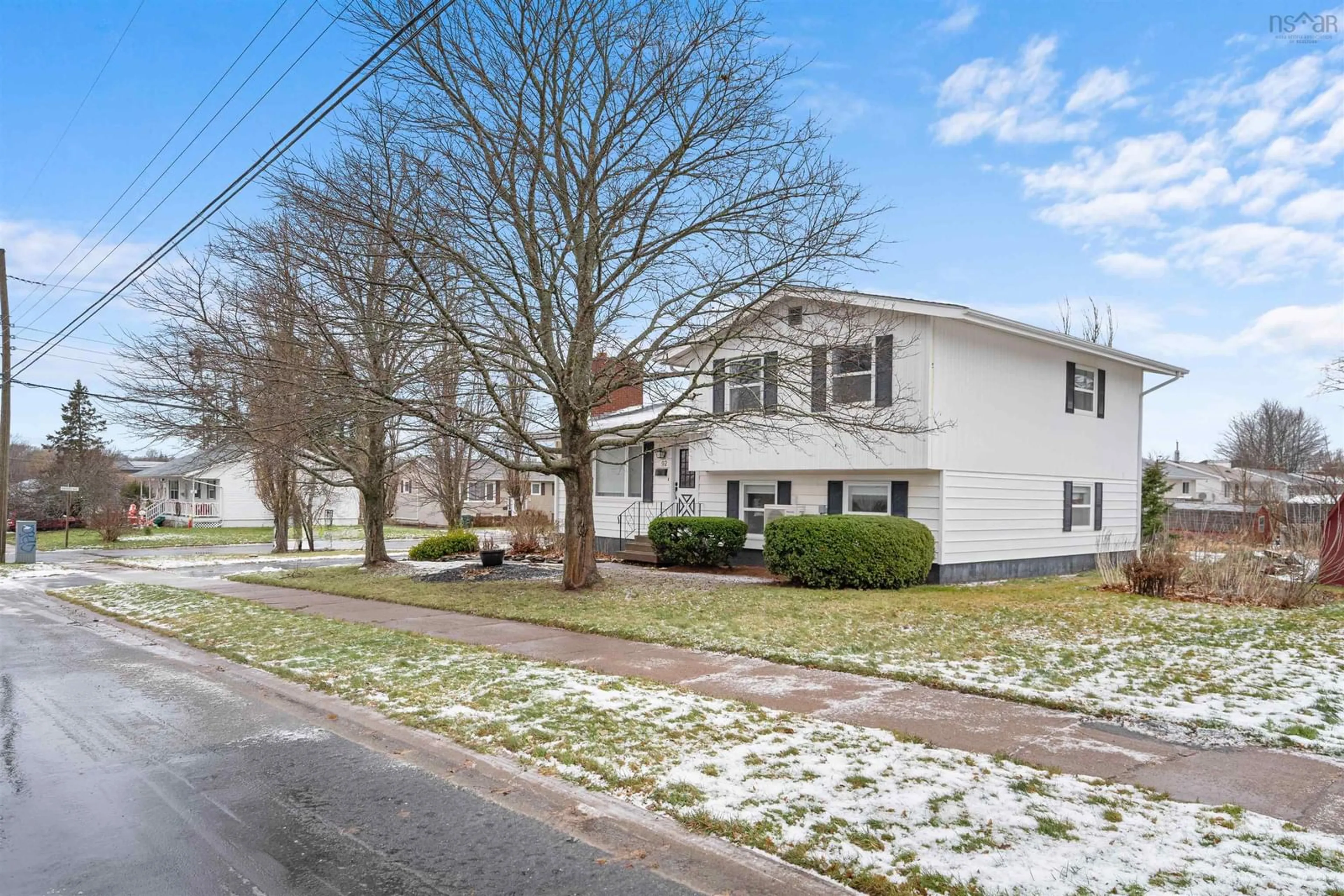 A pic from exterior of the house or condo, the street view for 92 Rupert St, Amherst Nova Scotia B4H 5S5