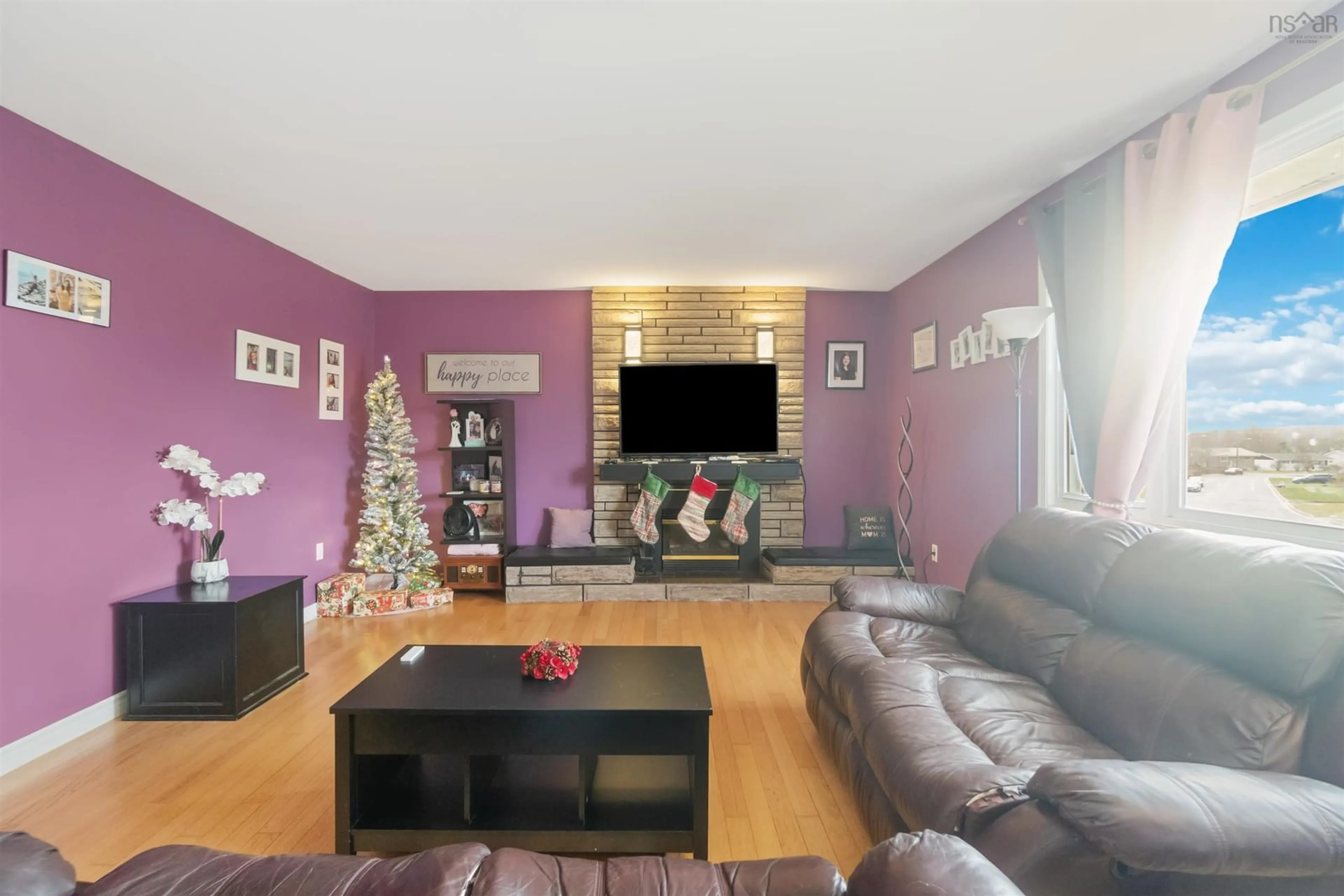 Living room, wood floors for 16 Ridgeview Dr, Lower Sackville Nova Scotia B4C 1L9