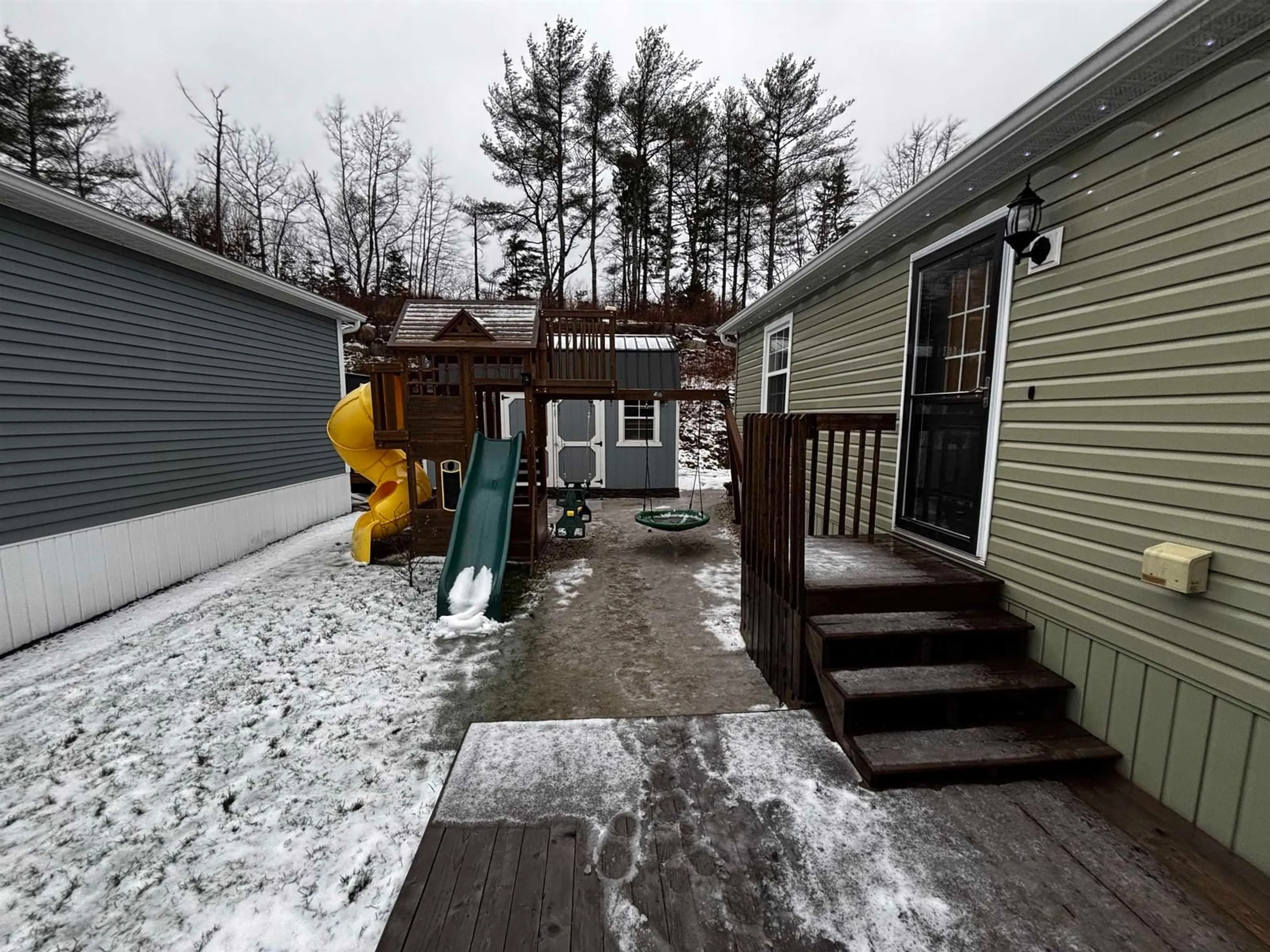 A pic from exterior of the house or condo, cottage for 19 Breeze Cir, Hubbards Nova Scotia B0J 1T0