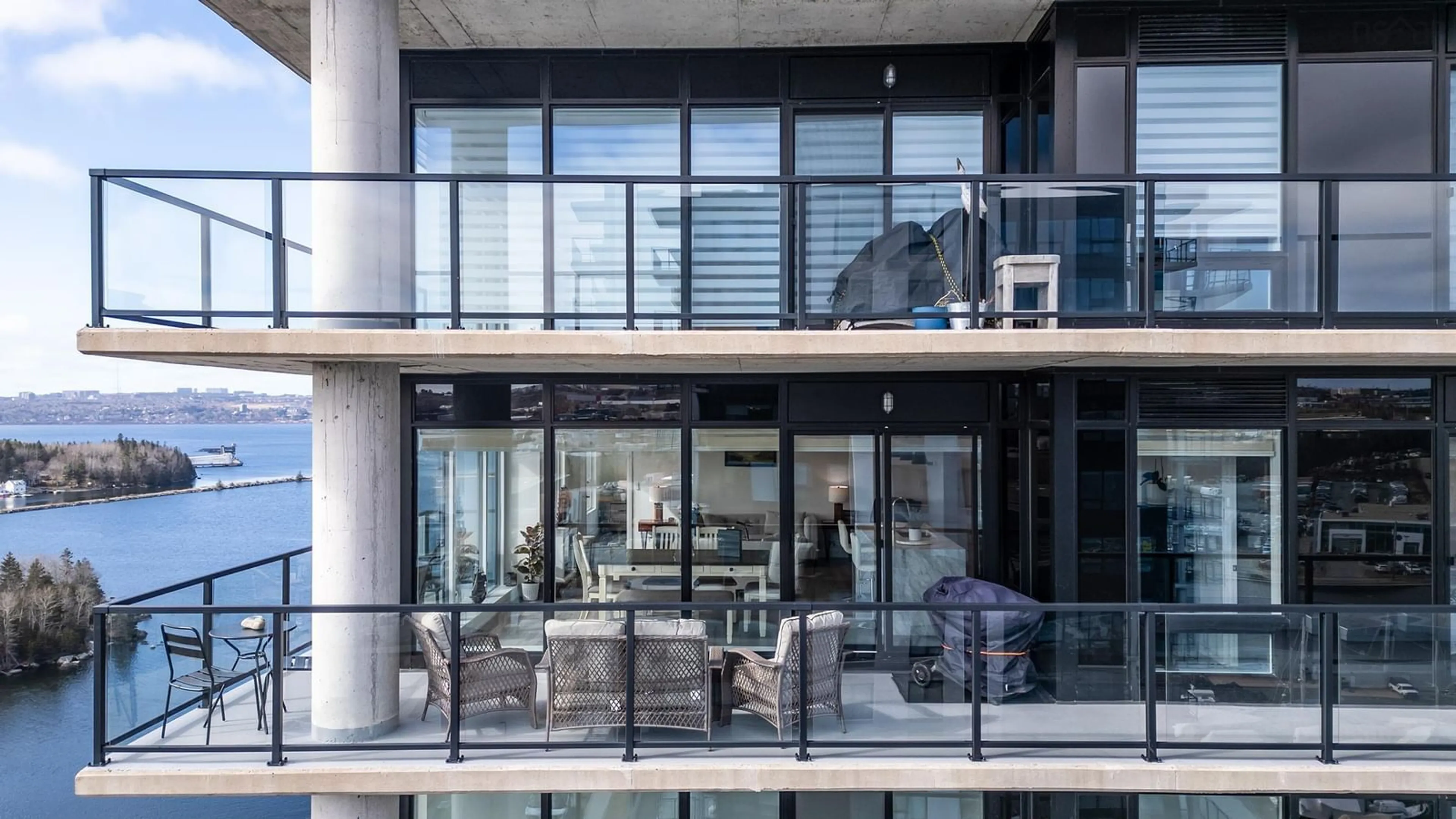 Indoor foyer, cement floor for 72 Seapoint Rd #1405, Dartmouth Nova Scotia B3B 0R8