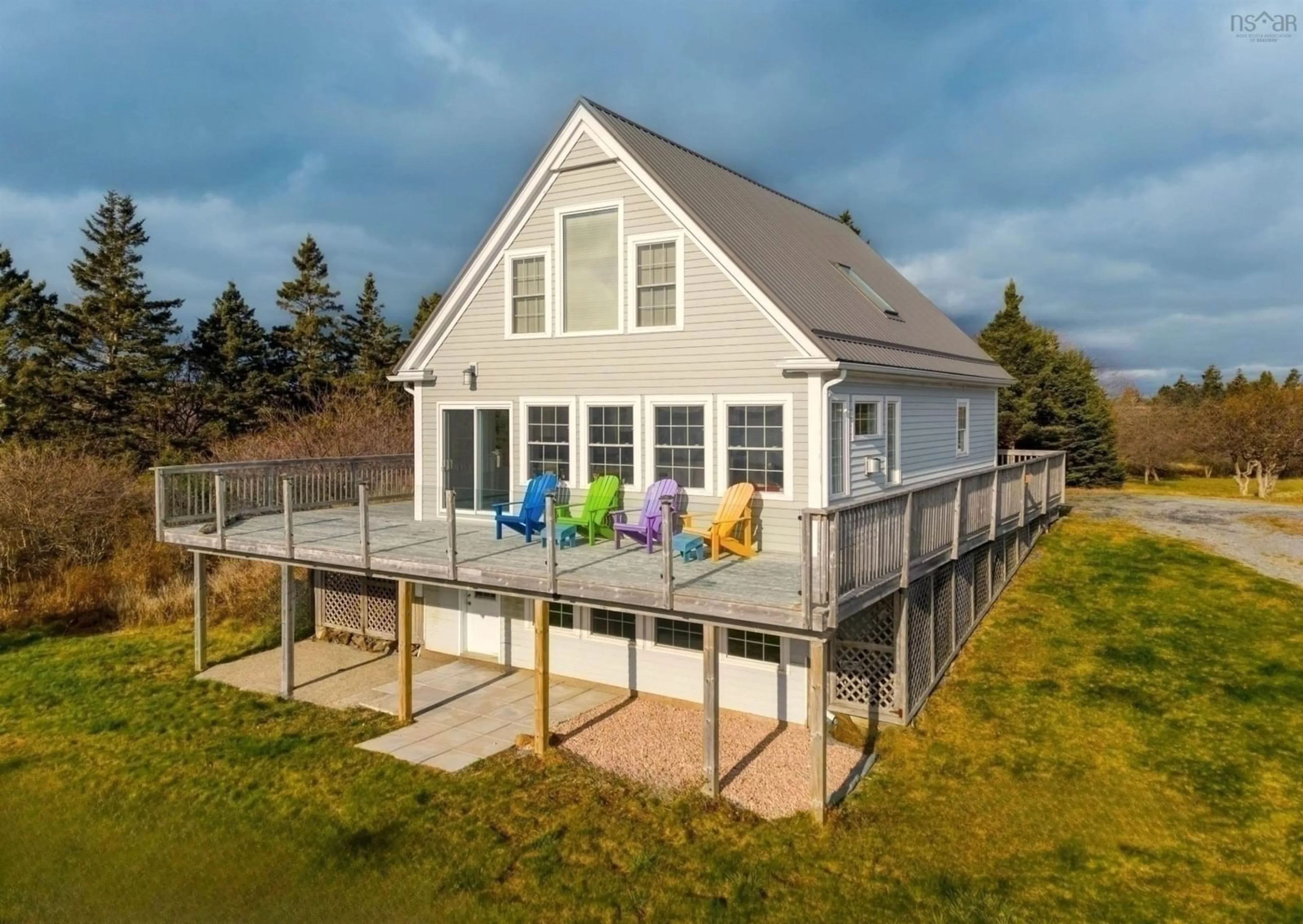 Home with vinyl exterior material for 157 The Point Rd, Blue Rocks Nova Scotia B0J 2C0