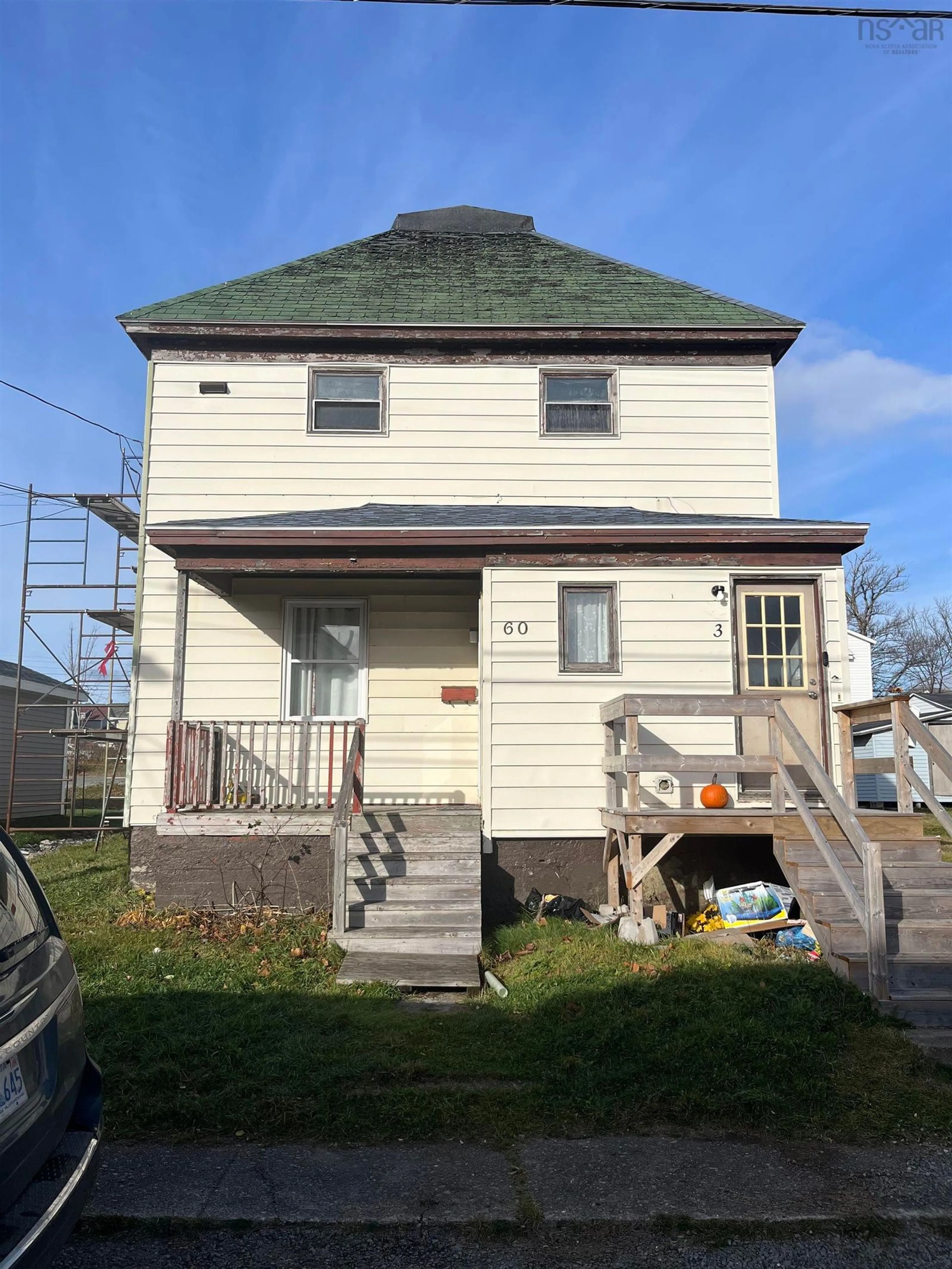 Home with vinyl exterior material, building for 60 Lower Mclean St, Glace Bay Nova Scotia B1A 2K8