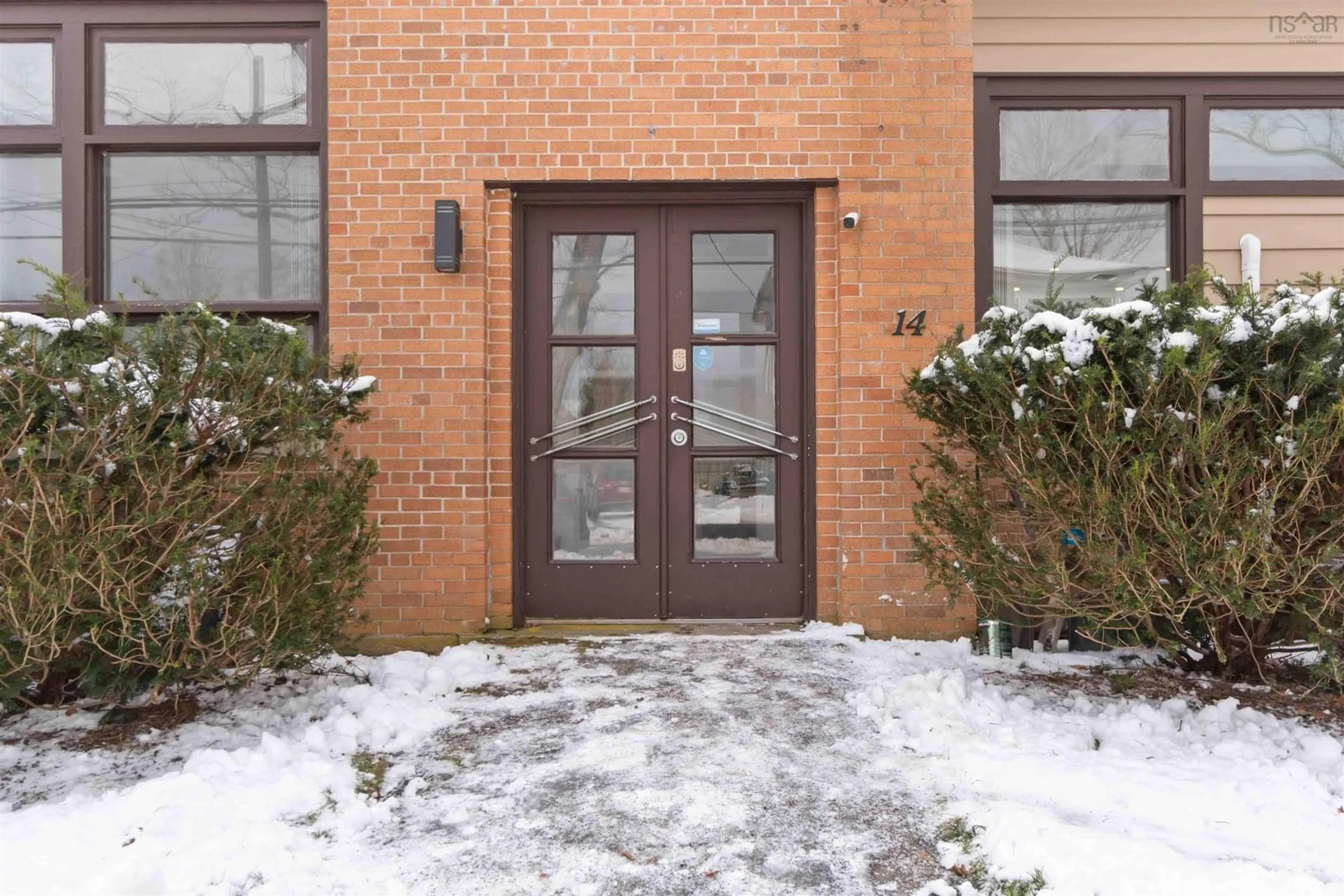 Indoor entryway for 14 William St, Hantsport Nova Scotia B0P 1P0