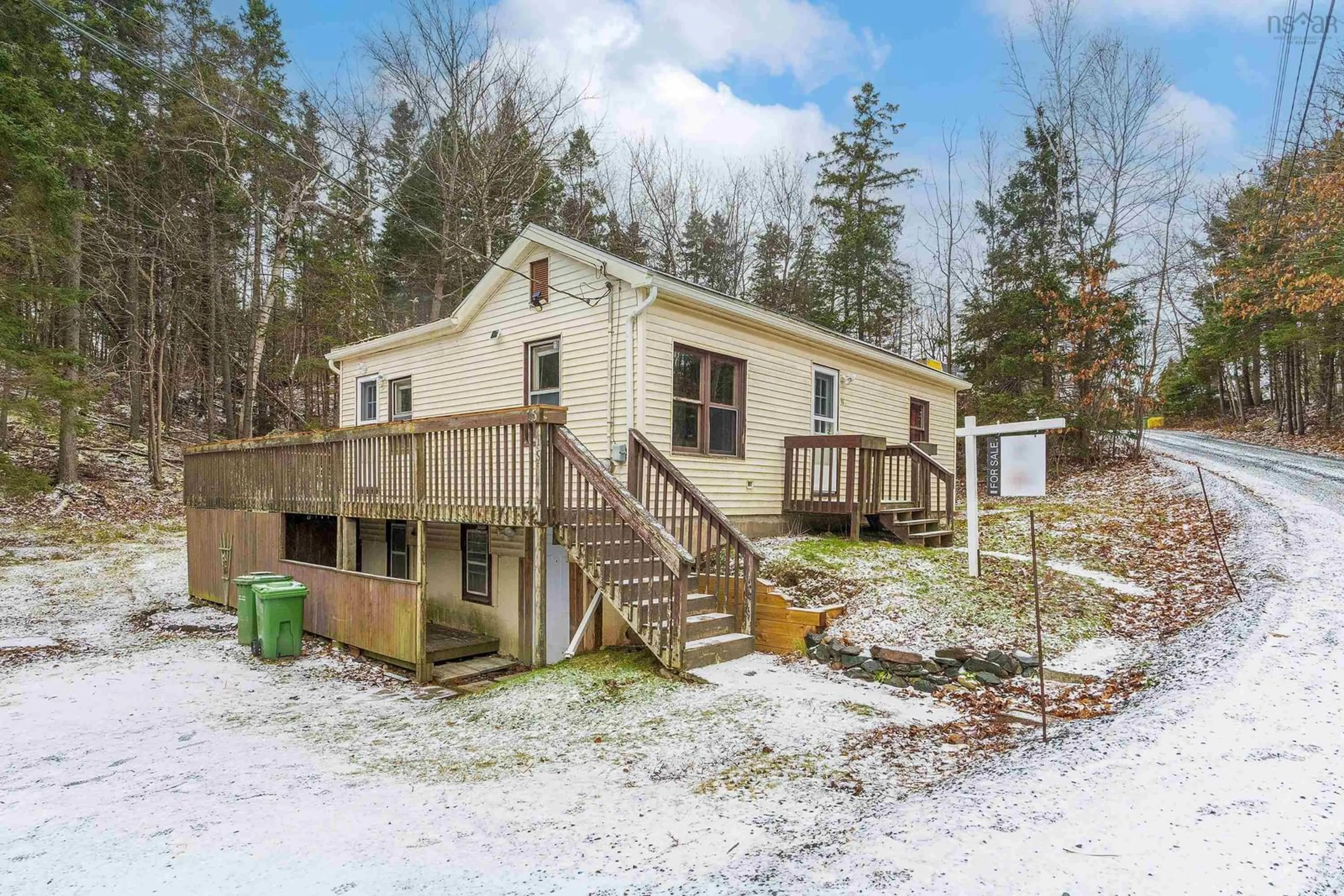 A pic from outside/outdoor area/front of a property/back of a property/a pic from drone, unknown for 15 Greenbank Crt, Dartmouth Nova Scotia B3B 1E7