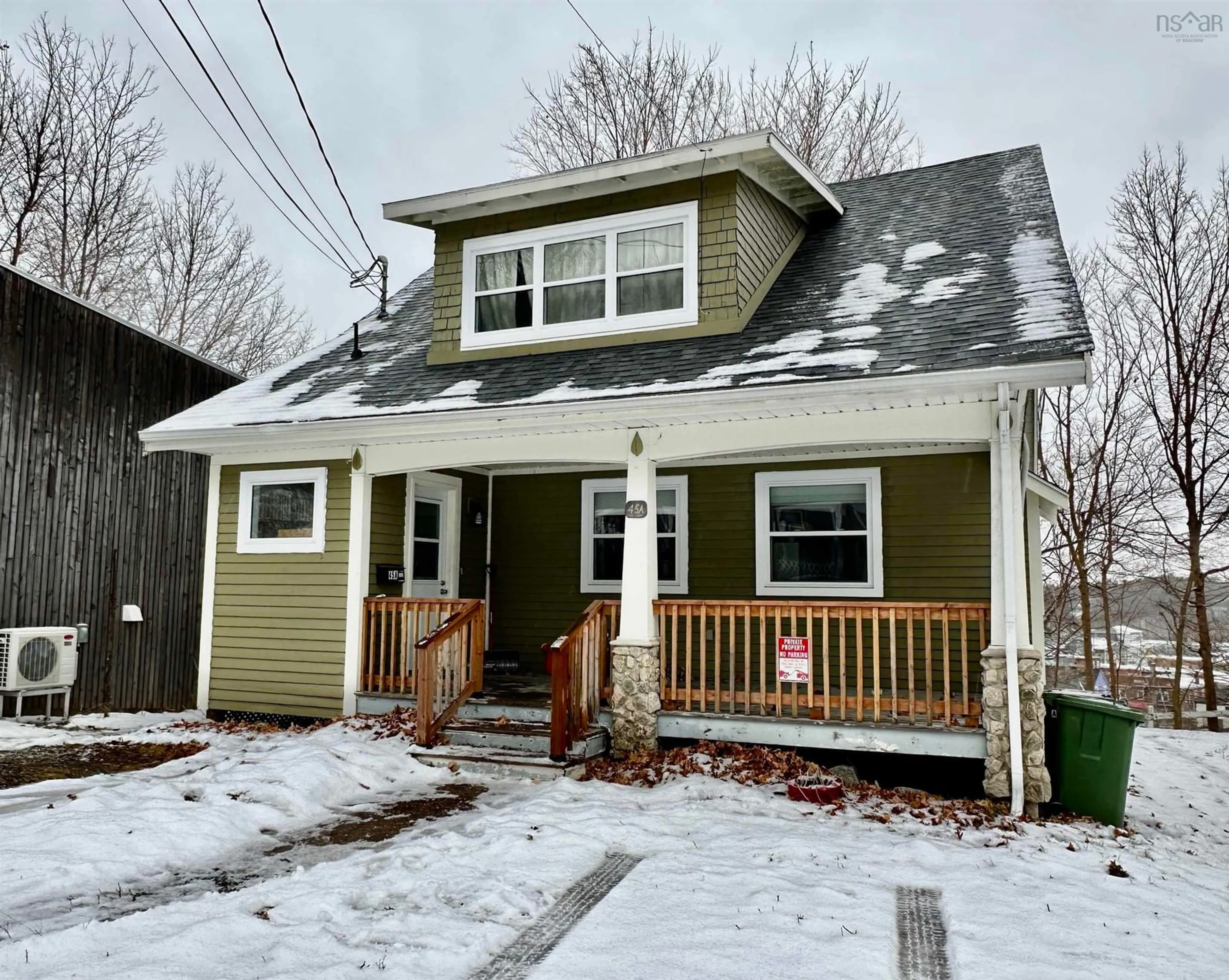 Home with vinyl exterior material, street for 45 Prospect Ave, Kentville Nova Scotia B4N 2L7