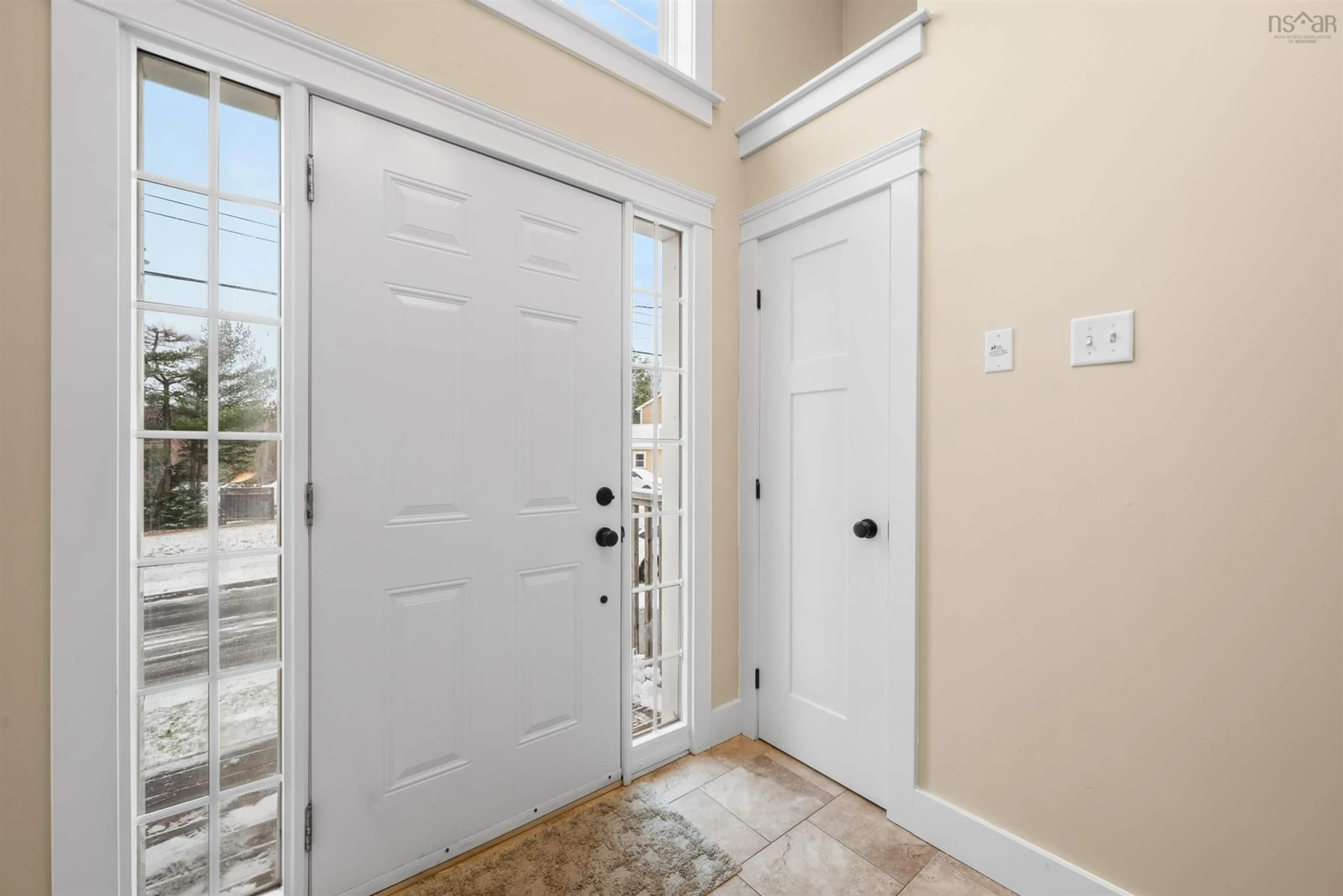 Indoor entryway for 5 Colville Crt, Beaver Bank Nova Scotia B4G 1B8