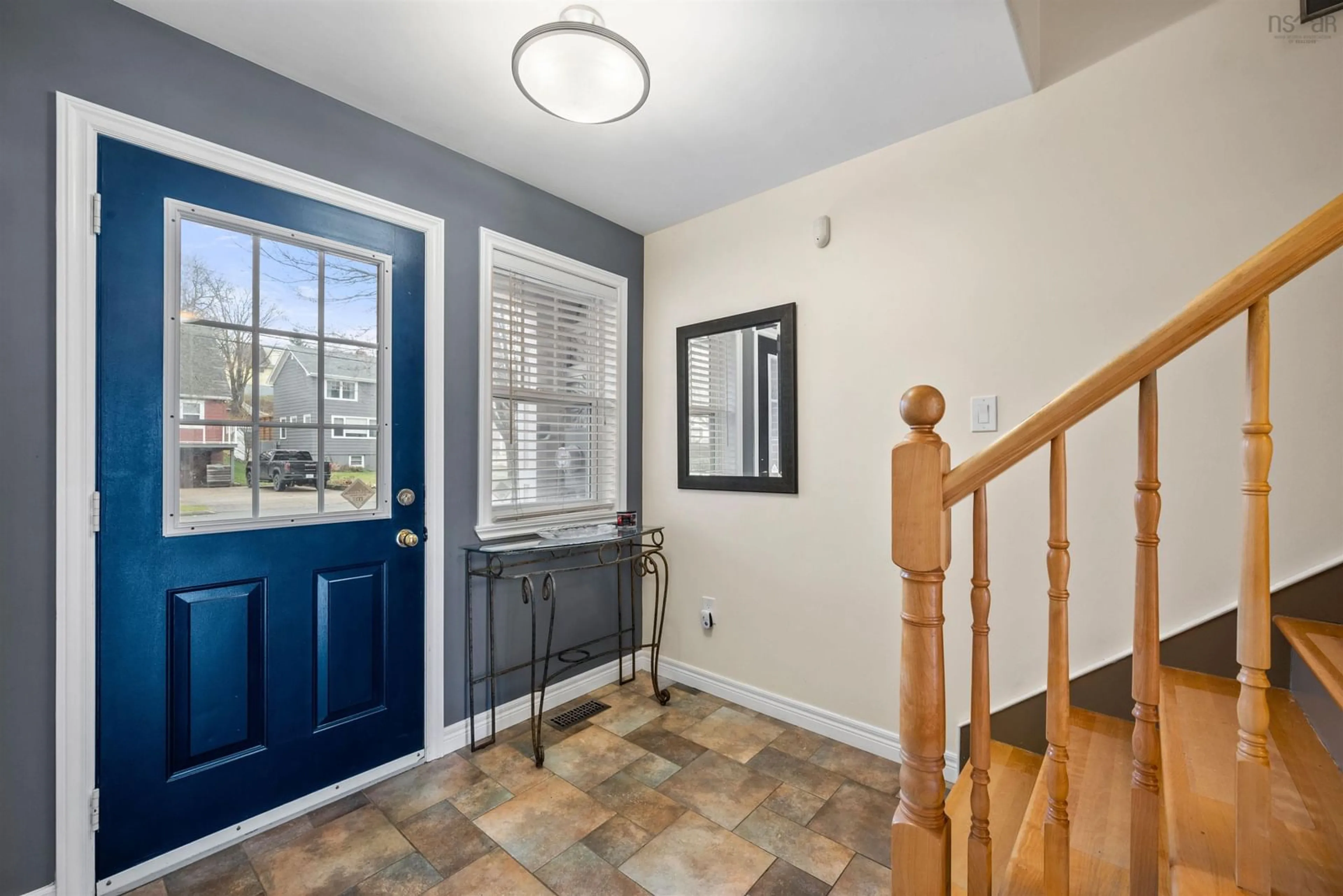 Indoor entryway for 3826 Memorial Drive, Nova Scotia Nova Scotia B3K 6R6