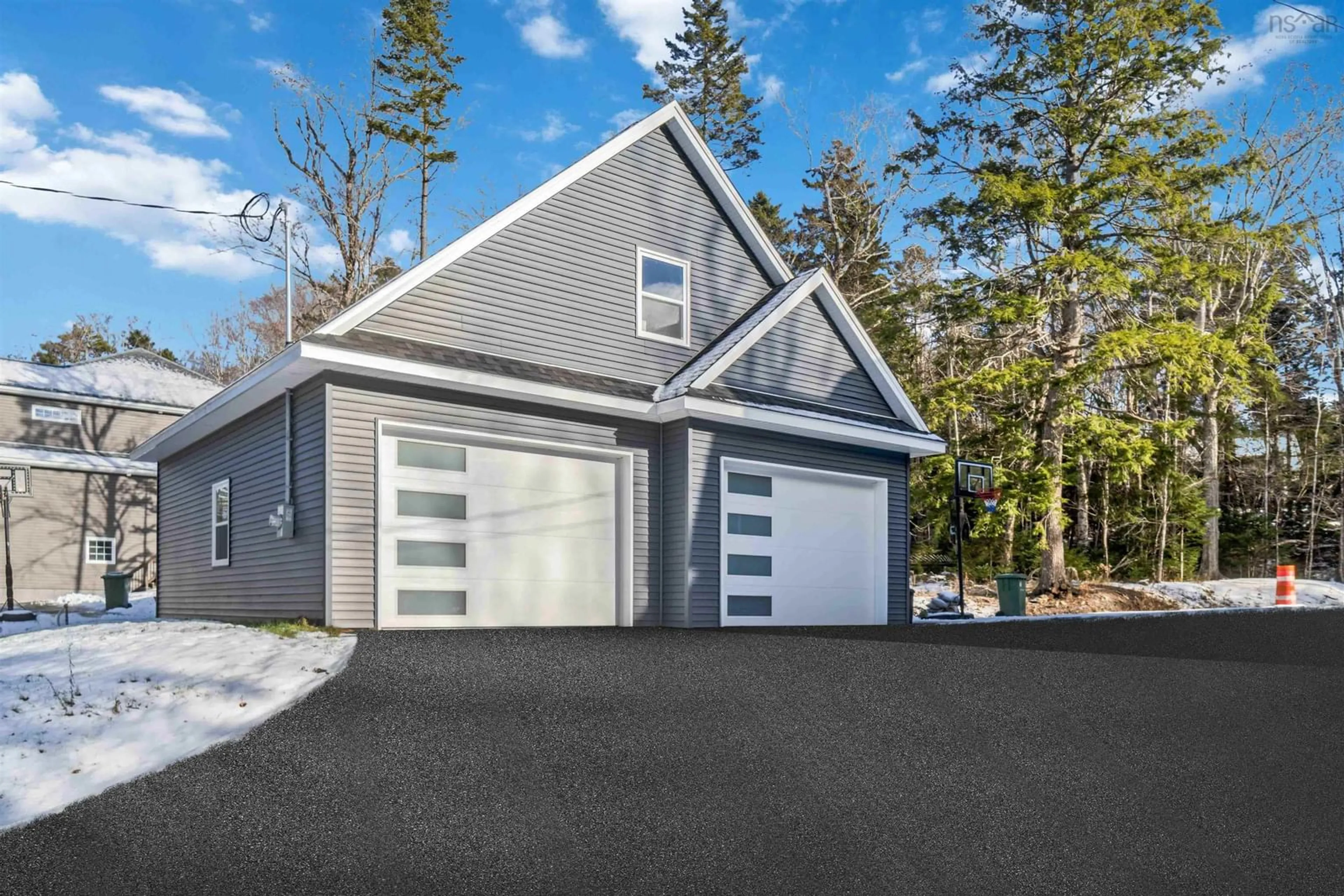 Indoor garage for 168 Kernwood Dr, Middle Sackville Nova Scotia B4E 0G6