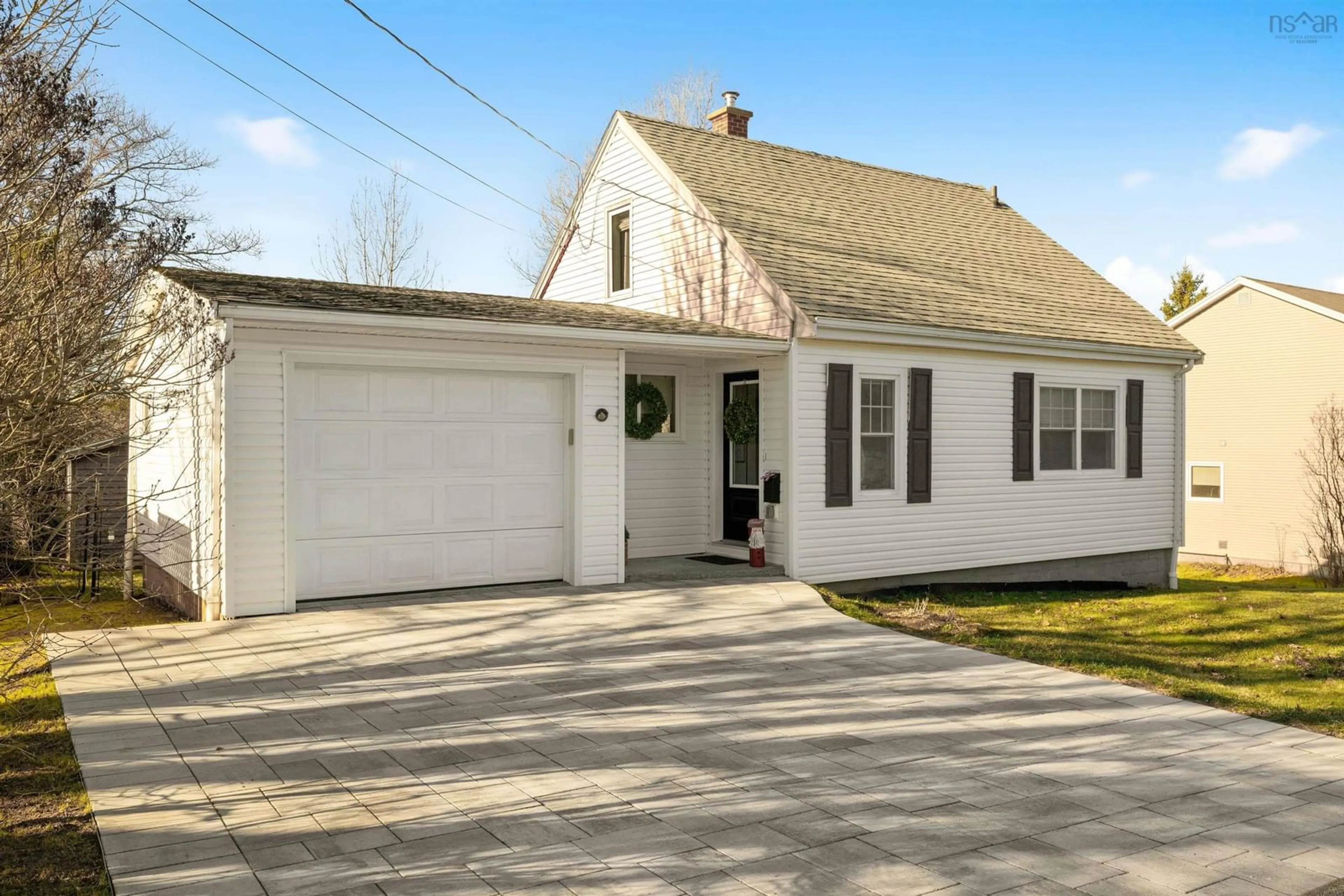 Home with vinyl exterior material, street for 5 Gordon St, Bedford Nova Scotia B4A 2N6