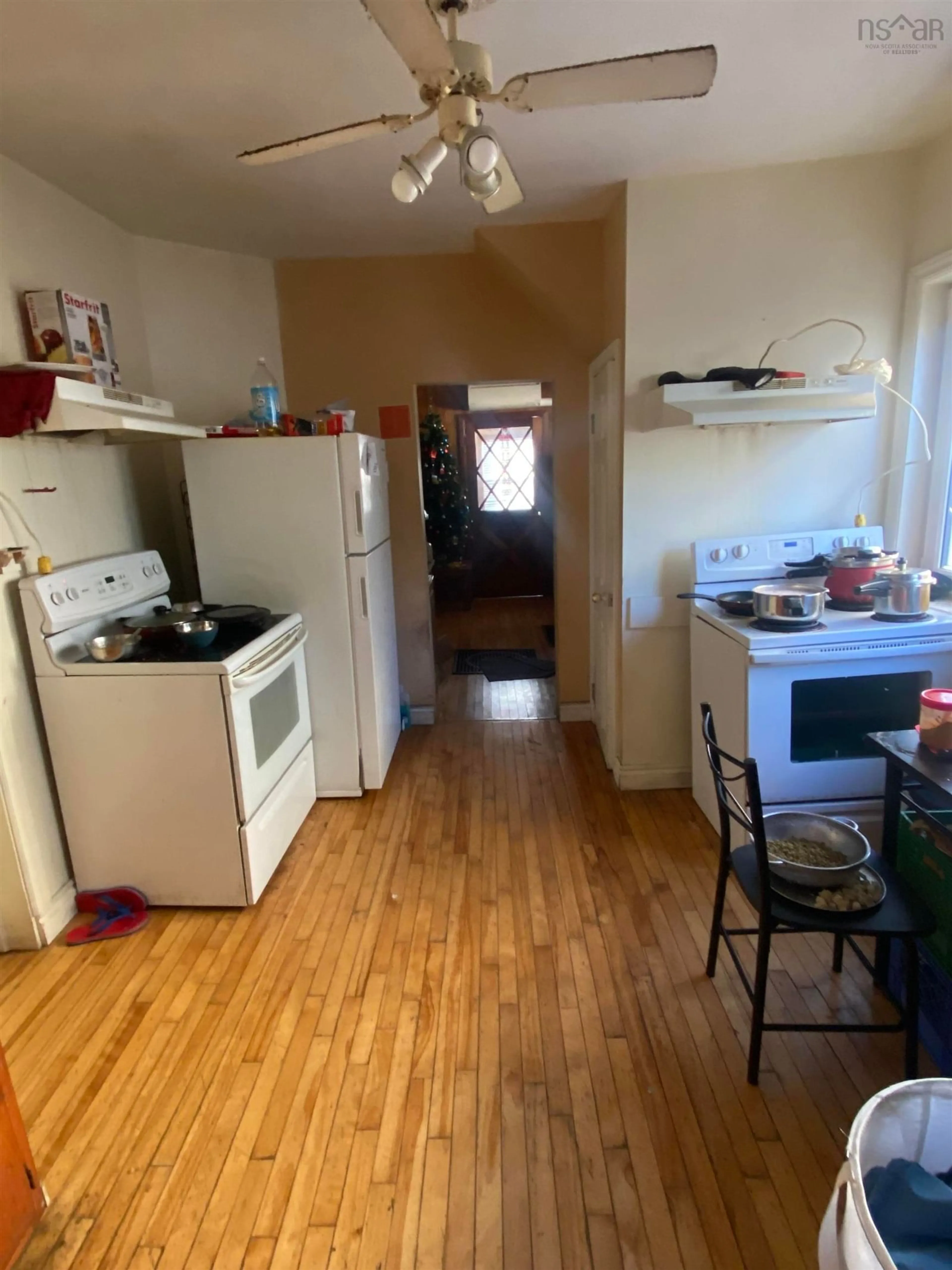 Standard kitchen, floor is not visible for 1412 Victoria Rd, Sydney Nova Scotia B1N 1M5