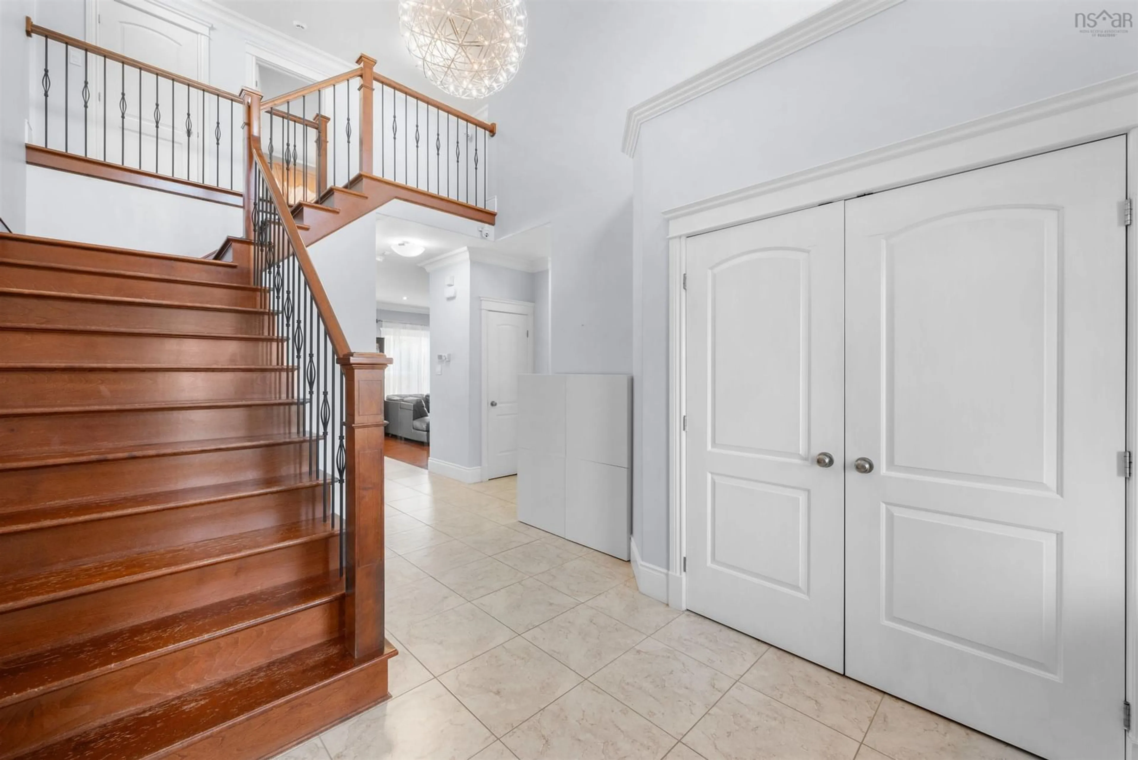 Indoor entryway for 426 Southgate Drive, Bedford Nova Scotia B4A 4L8