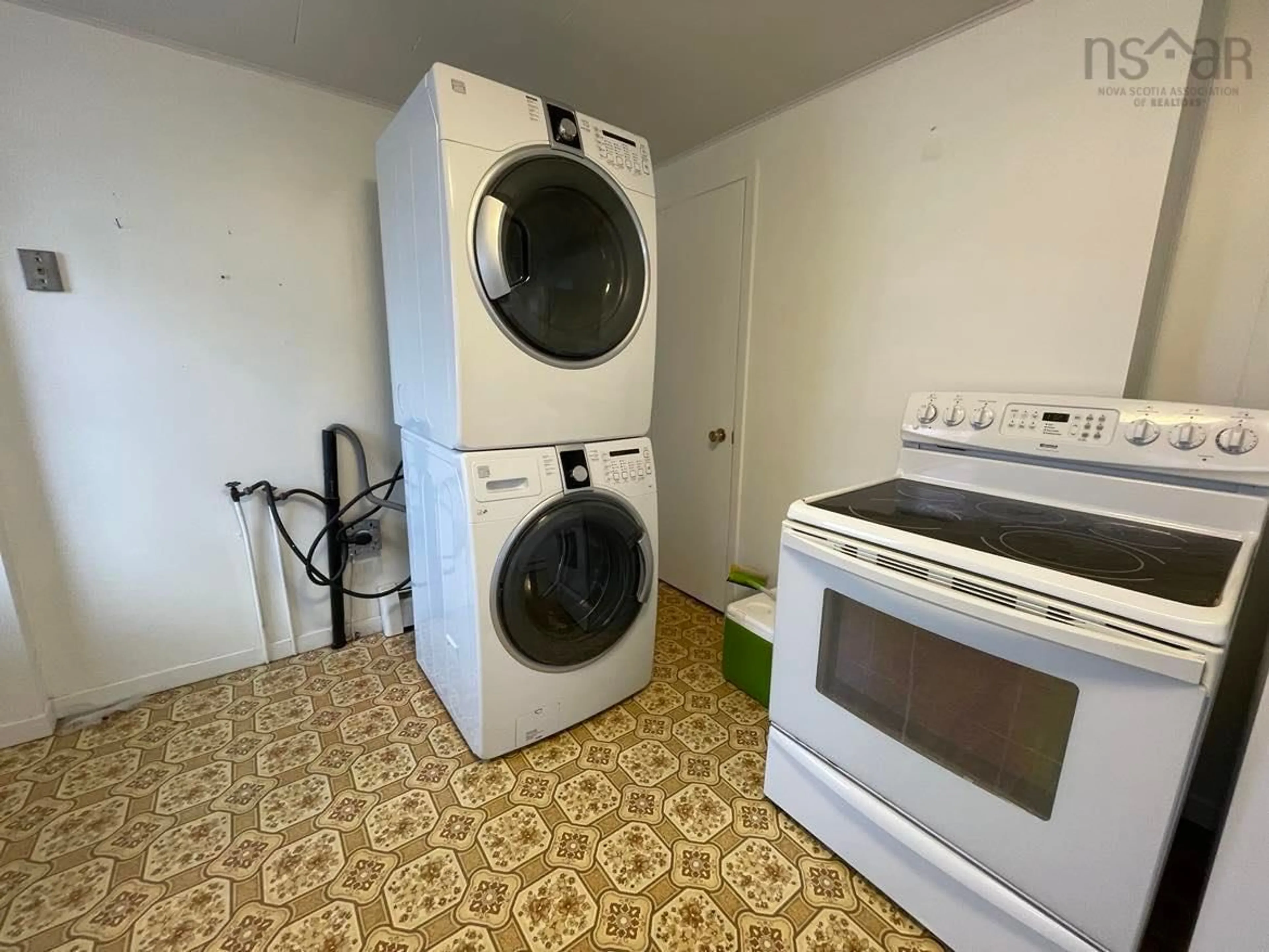 Laundry room for 15325 Cabot Trail, Chéticamp Nova Scotia B0E 1H0