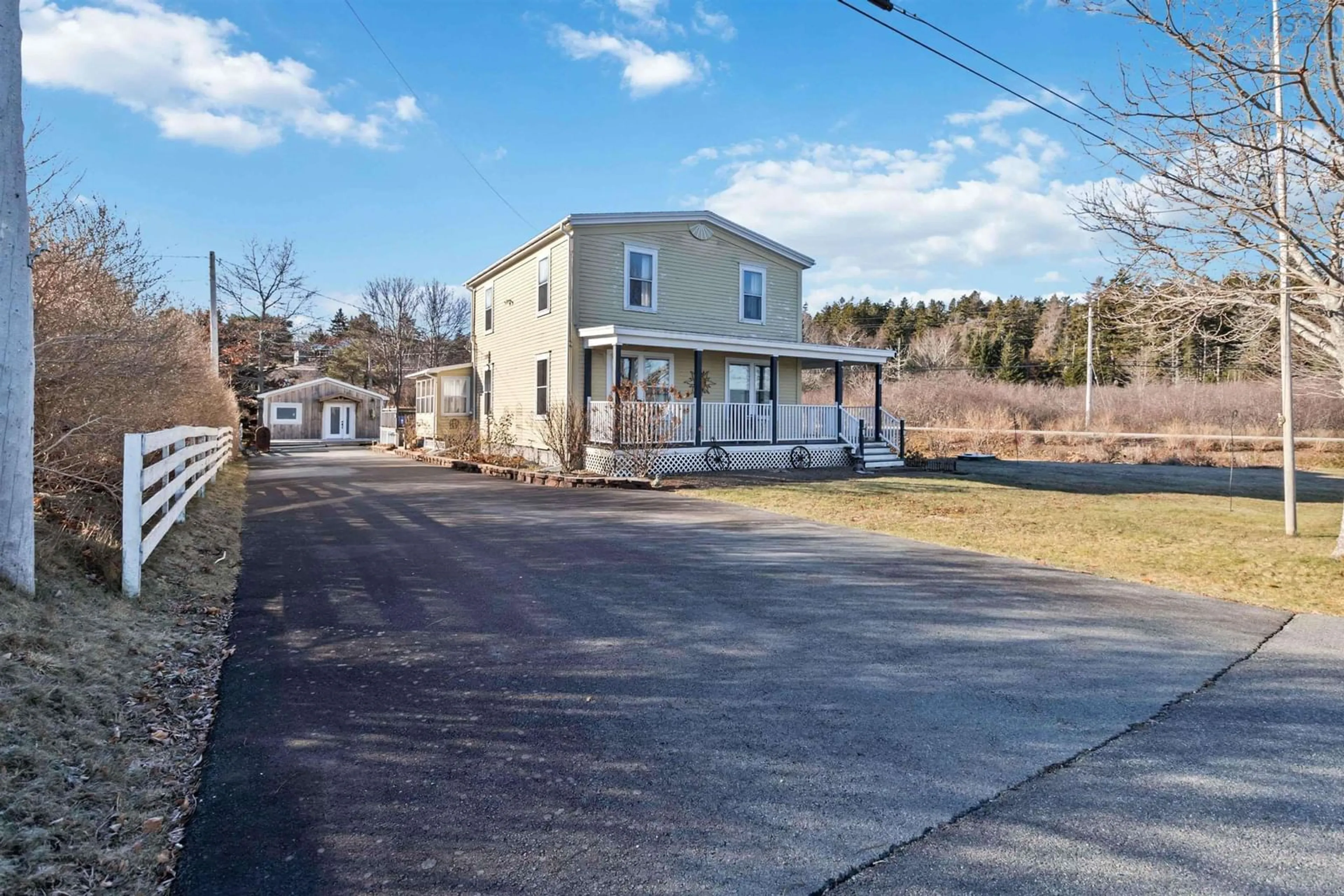 A pic from outside/outdoor area/front of a property/back of a property/a pic from drone, street for 8 Fort Point Rd, Lahave Nova Scotia B0R 1C0