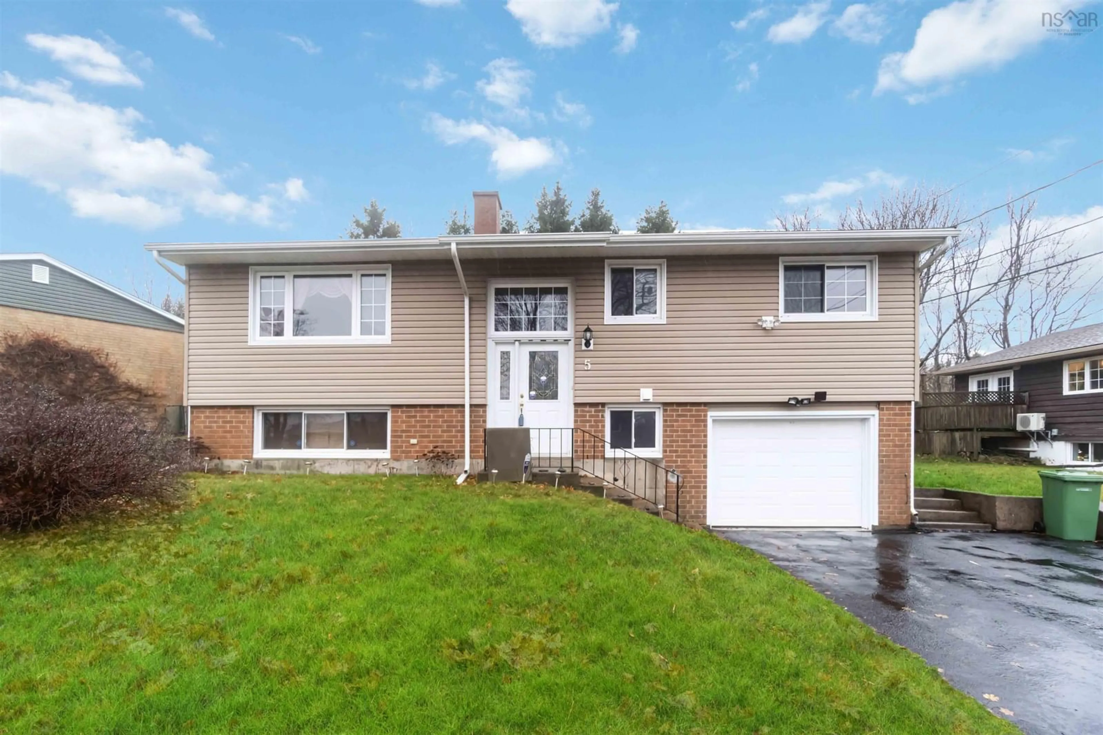 Home with vinyl exterior material, street for 5 Agincourt Cres, Dartmouth Nova Scotia B2V 1H9