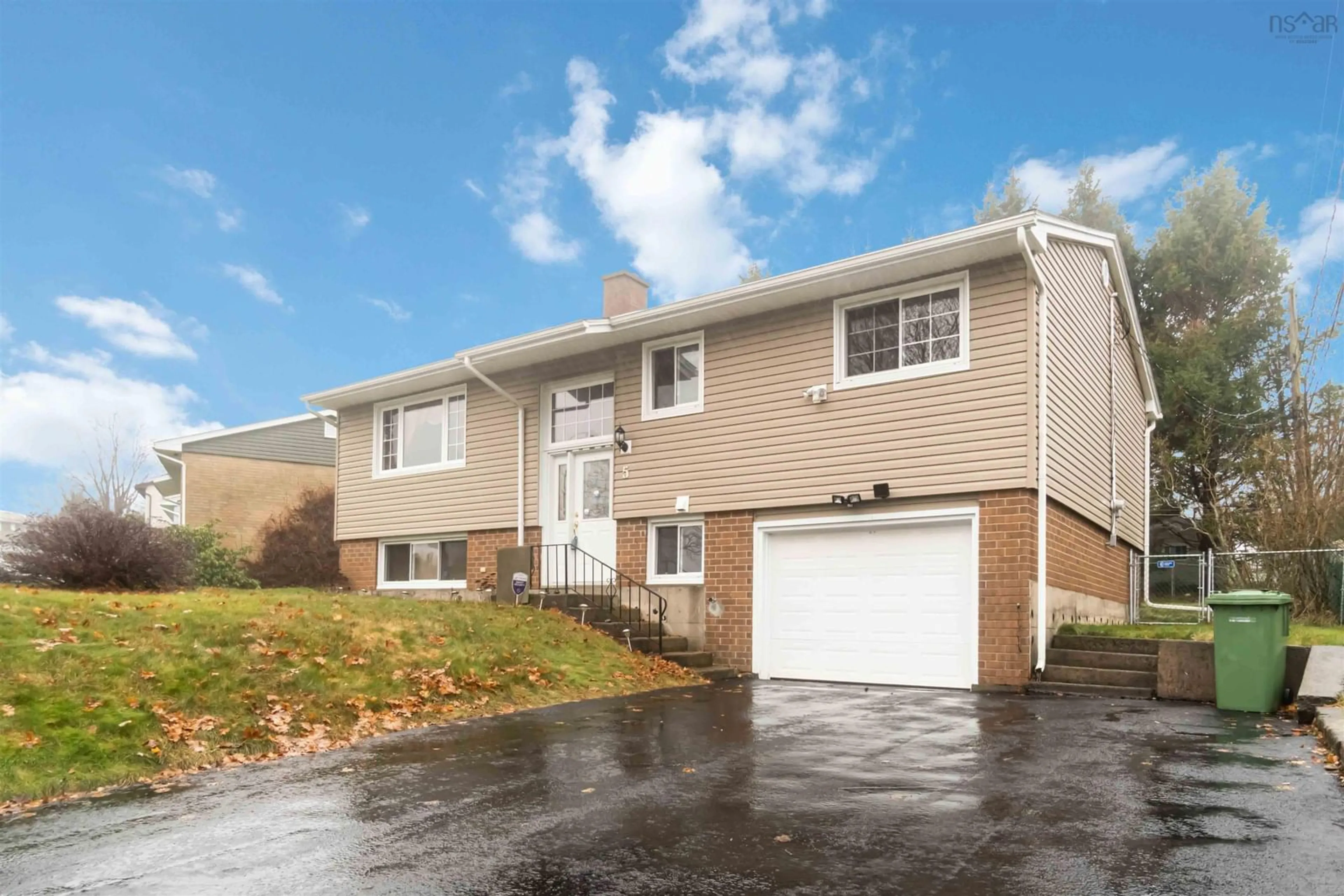 Home with vinyl exterior material, street for 5 Agincourt Cres, Dartmouth Nova Scotia B2V 1H9