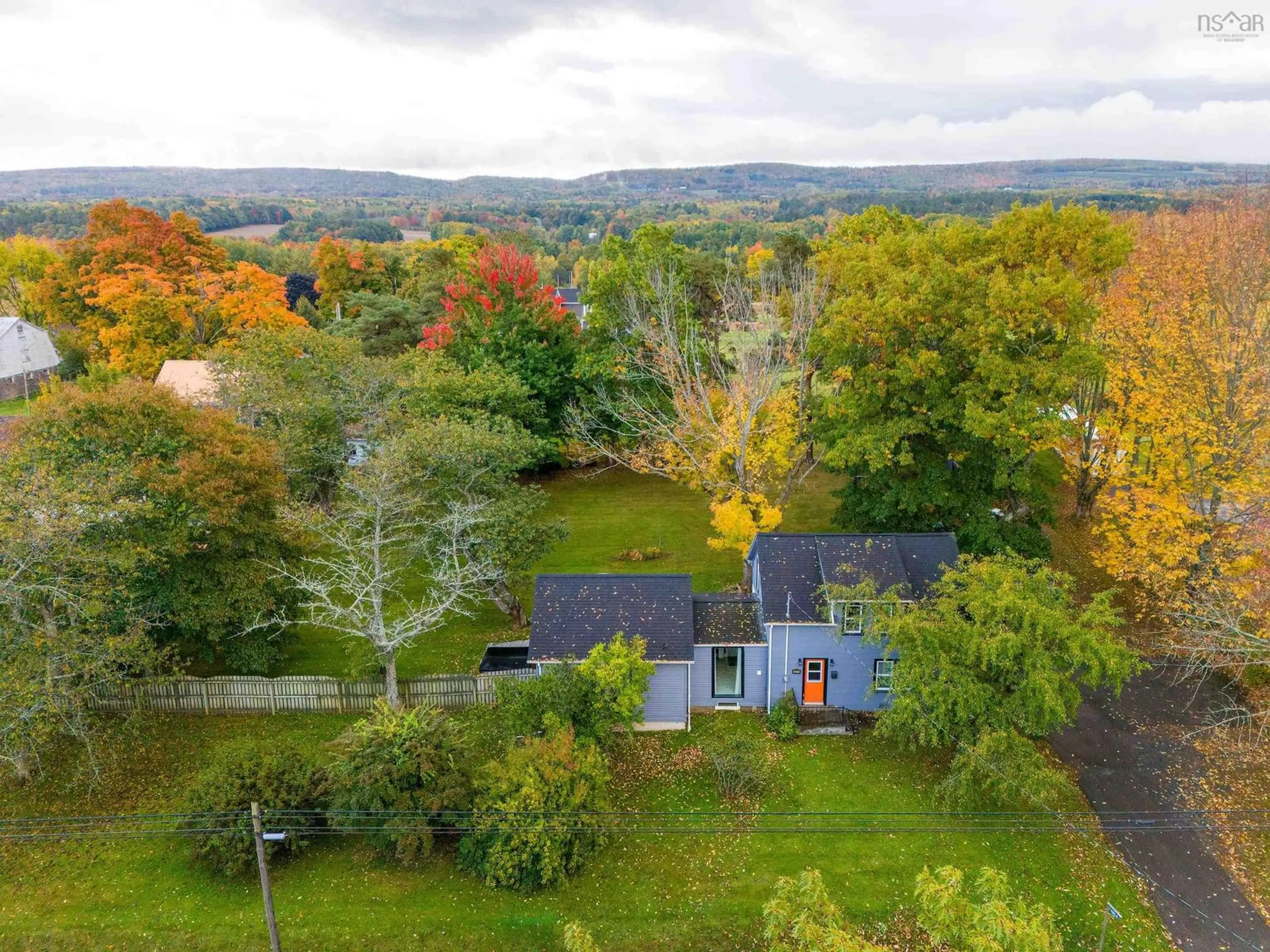 A pic from outside/outdoor area/front of a property/back of a property/a pic from drone, unknown for 4814 Highway 1, South Berwick Nova Scotia B0P 1E0