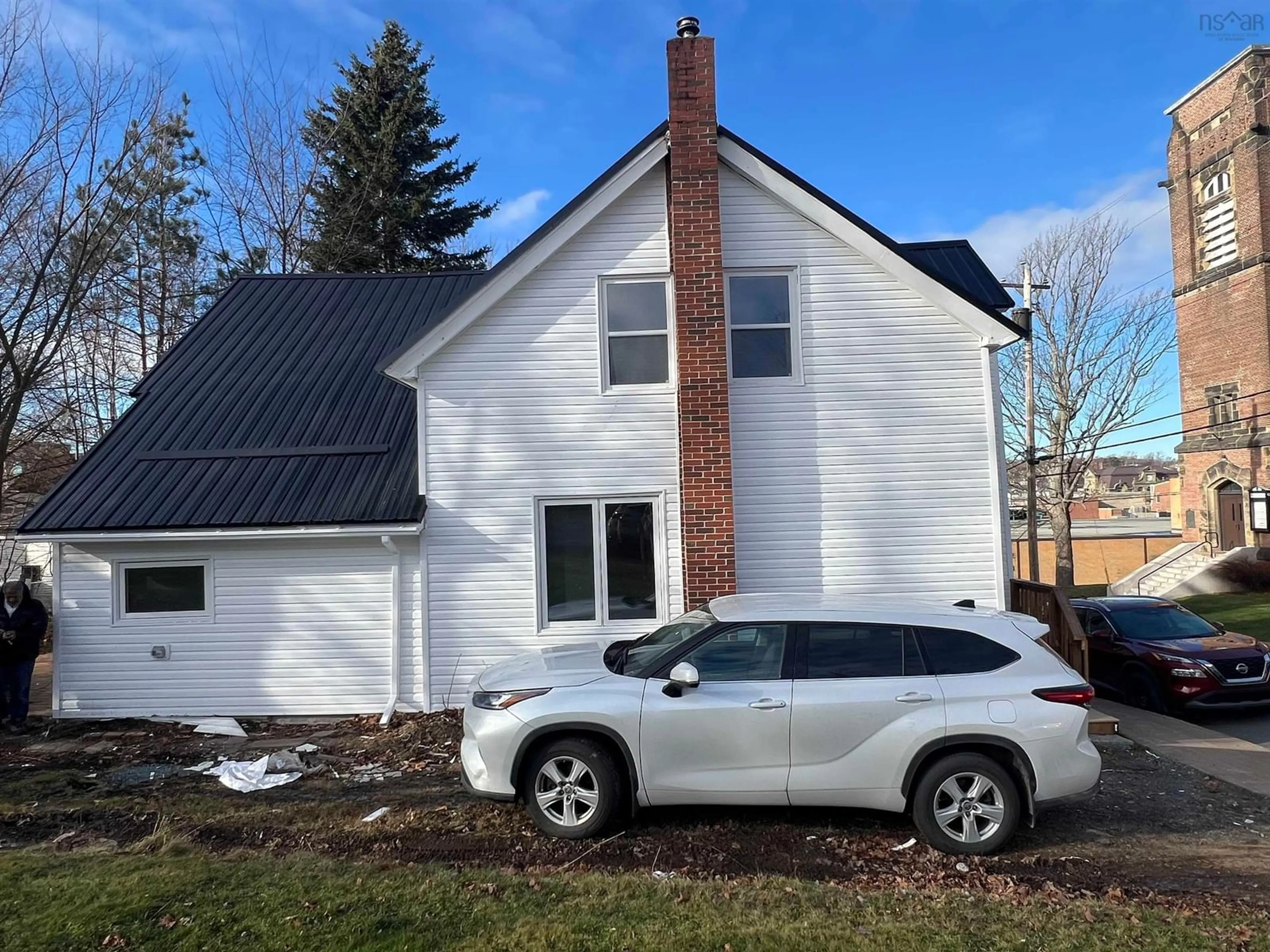 Home with vinyl exterior material, street for 221 Maclean St, New Glasgow Nova Scotia B2H 4M8