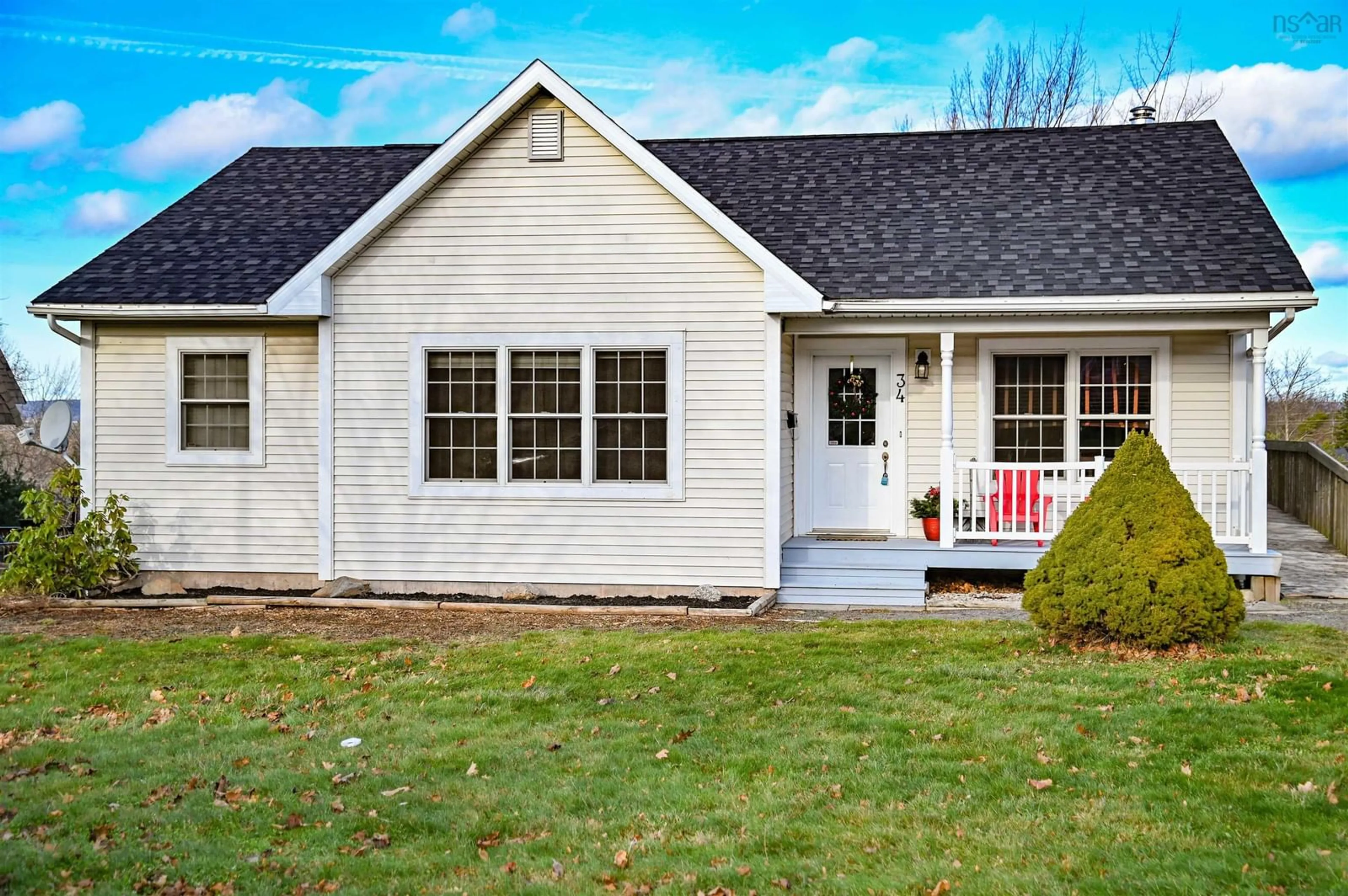 Home with vinyl exterior material, street for 34 Hillcrest Ave, Kentville Nova Scotia B4N 1X2