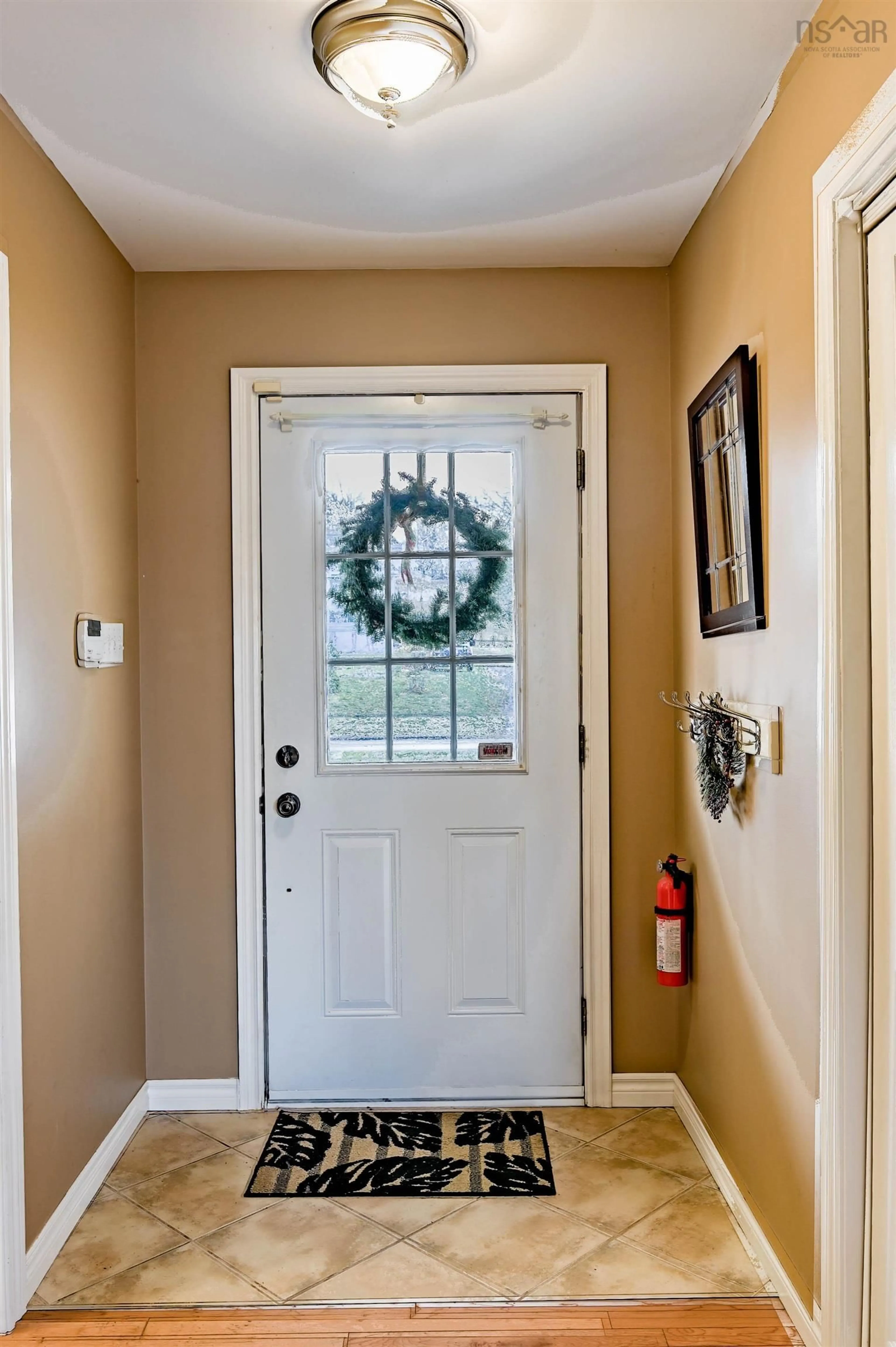 Indoor entryway for 34 Hillcrest Ave, Kentville Nova Scotia B4N 1X2