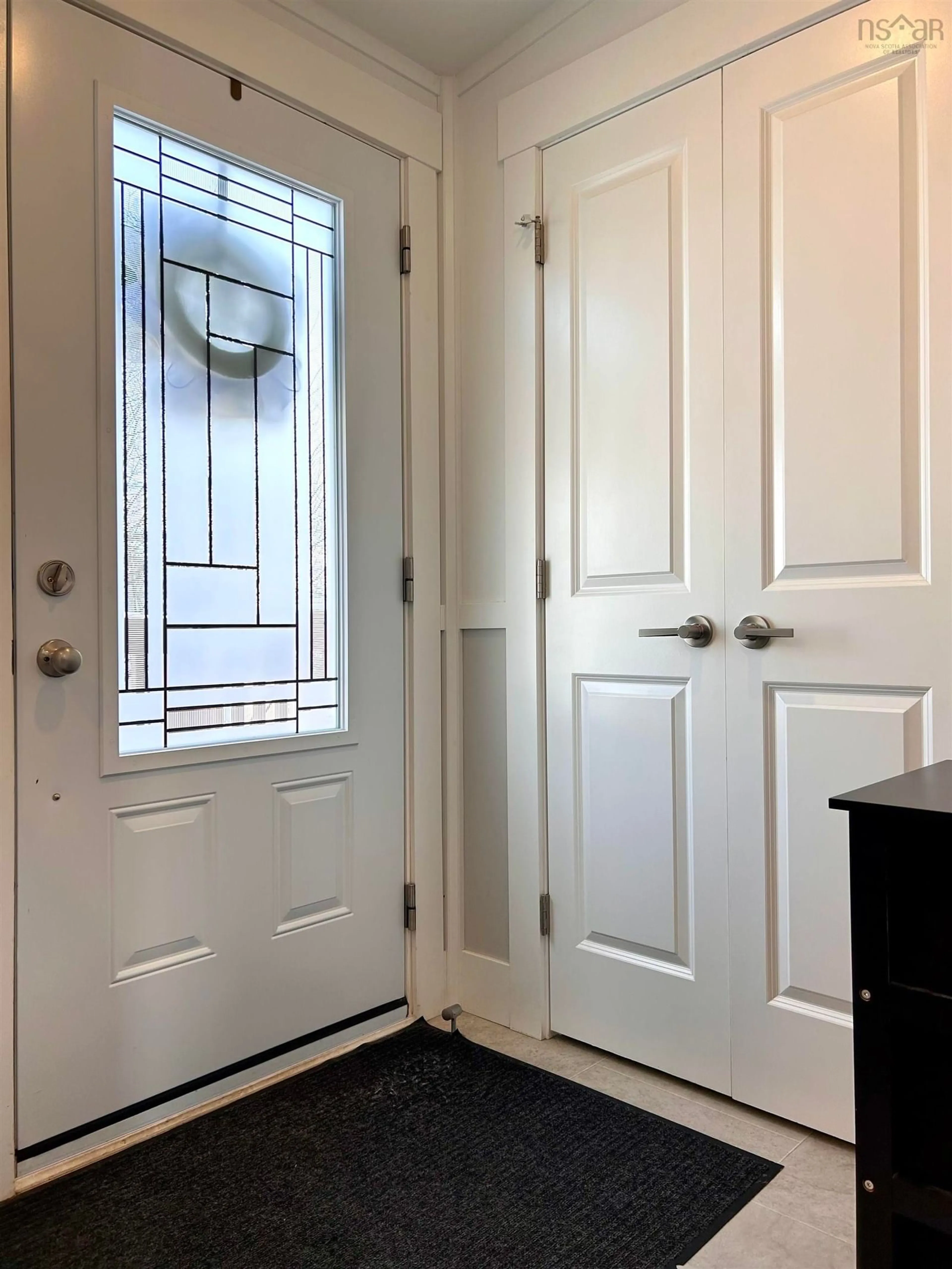 Indoor entryway for 4 Cambridge Crt, Amherst Nova Scotia B4H 0B7