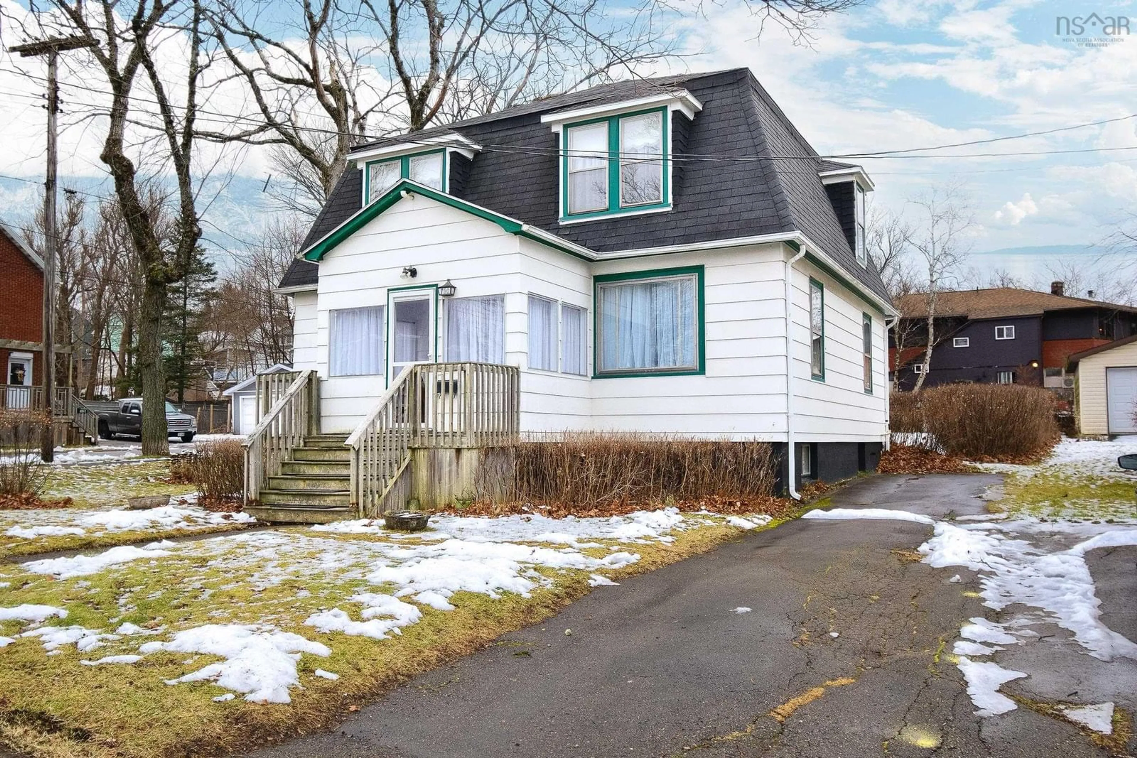 Home with vinyl exterior material, street for 190 Whitney, Sydney Nova Scotia B1P 5A2