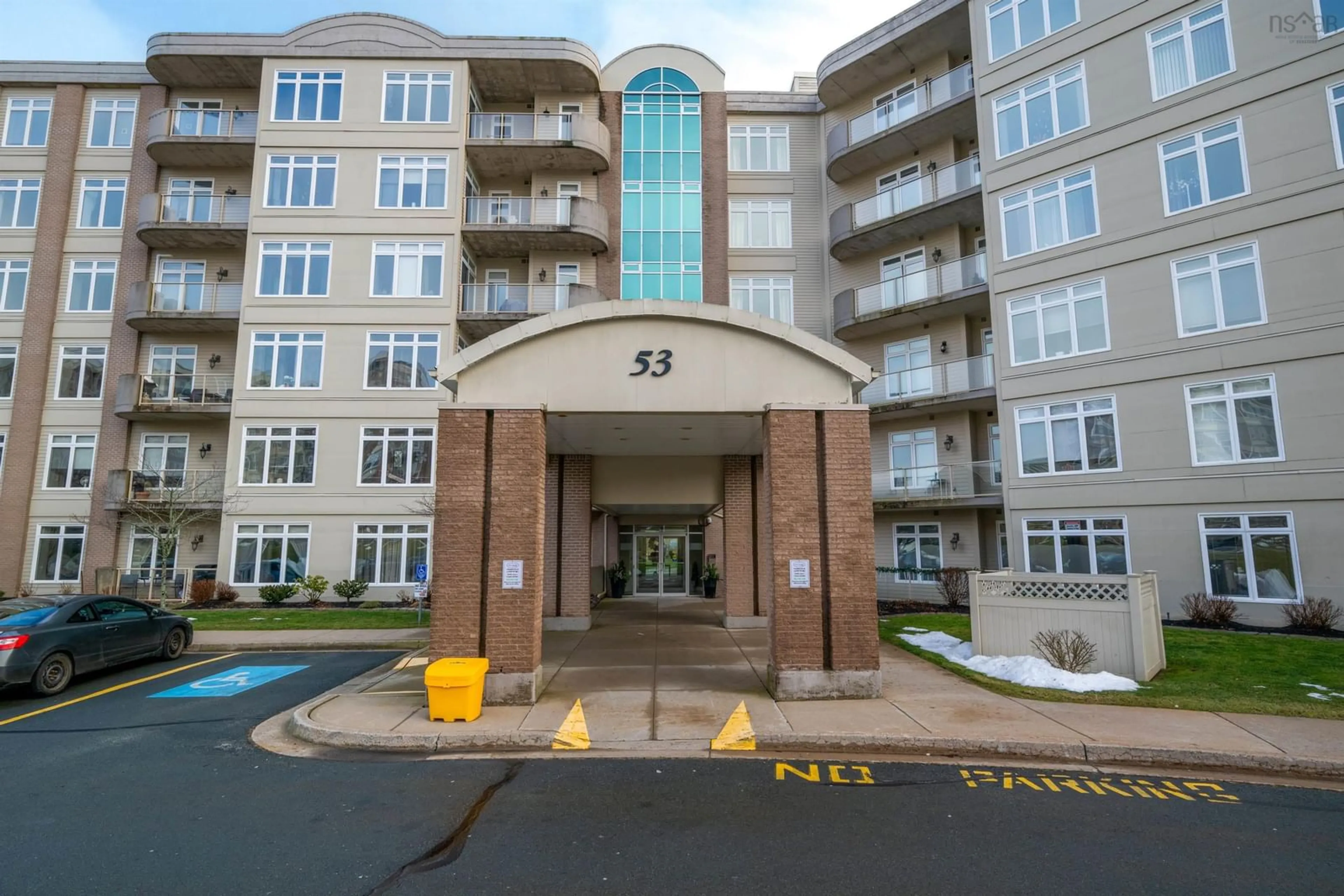 Indoor foyer for 53 Bedros Lane #508, Halifax Nova Scotia B3M 4X4