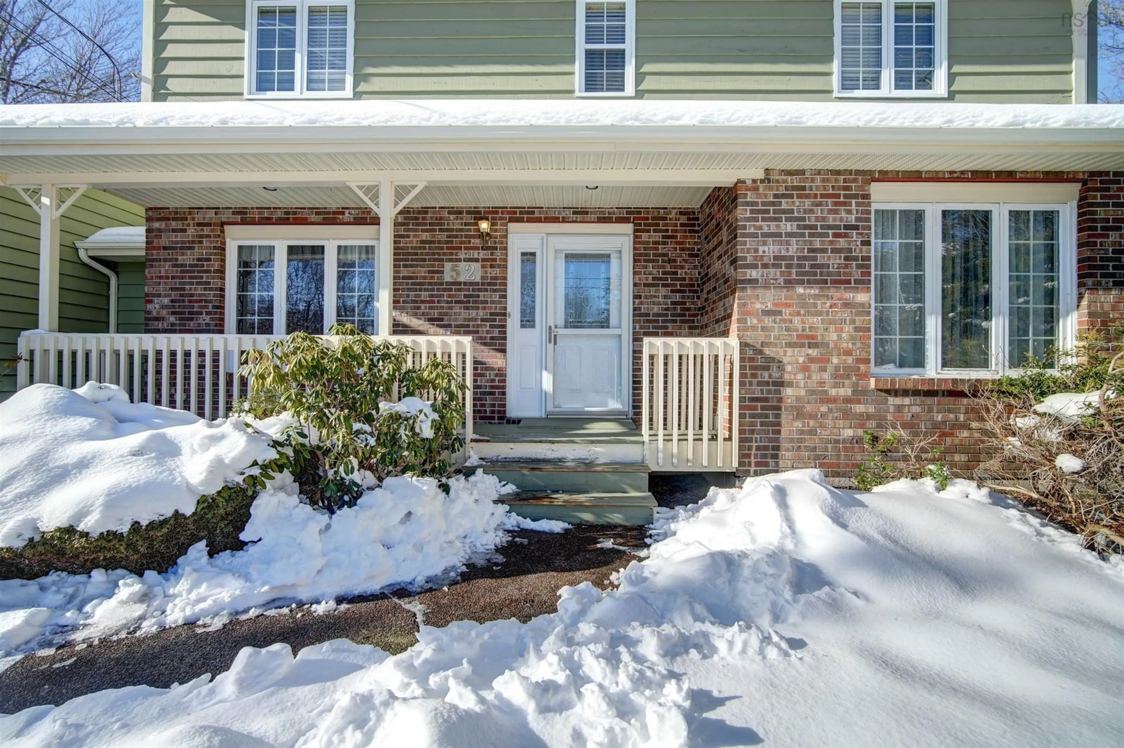 Indoor entryway for 52 Robinson Drive Dr, Fall River Nova Scotia B2T 1E7