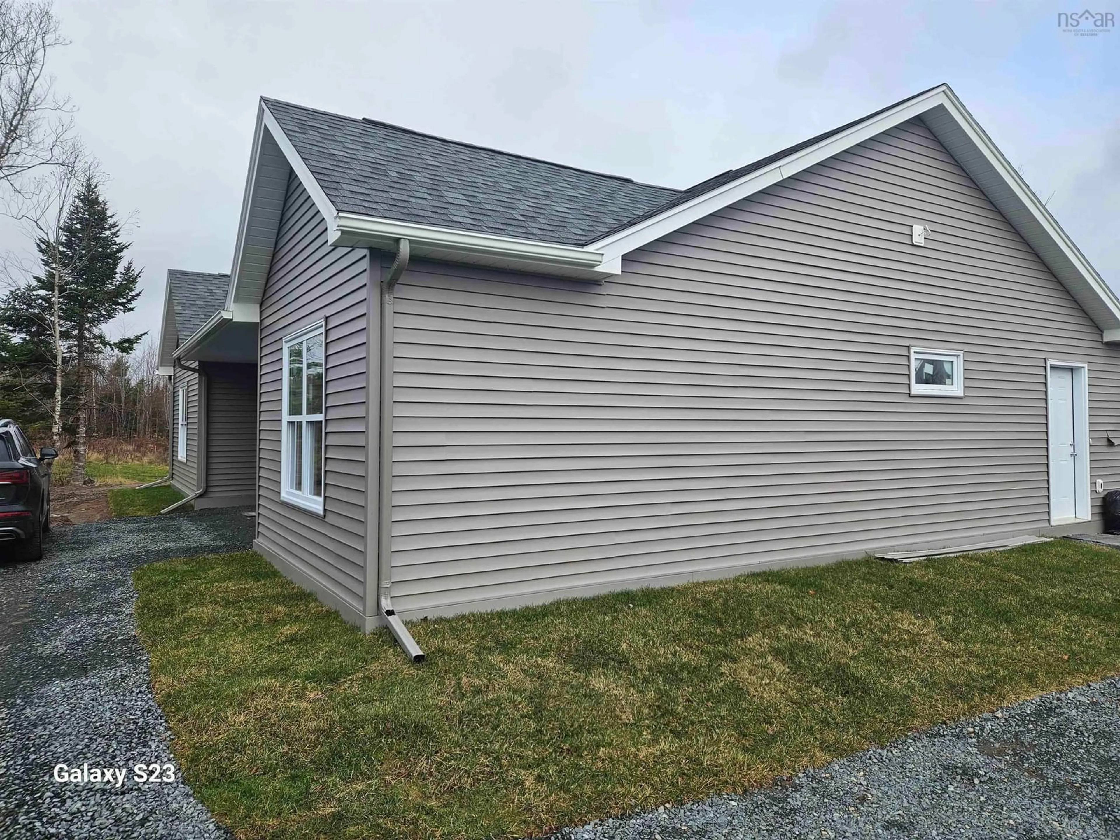 Home with vinyl exterior material, unknown for 85 Glasgow Rd, East Preston Nova Scotia B2Z 1E9