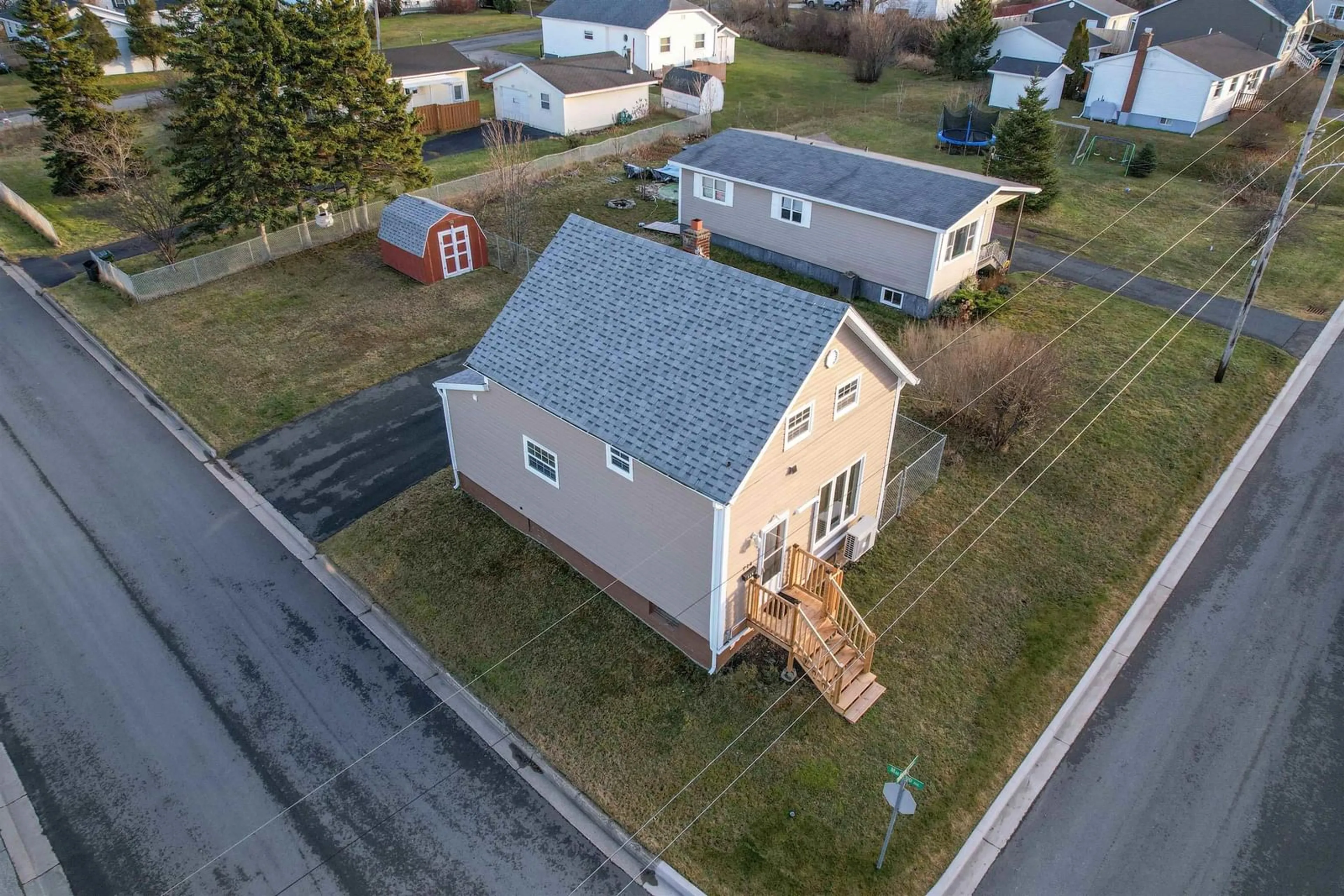 A pic from outside/outdoor area/front of a property/back of a property/a pic from drone, street for 714 Union St, New Waterford Nova Scotia B1H 3L3