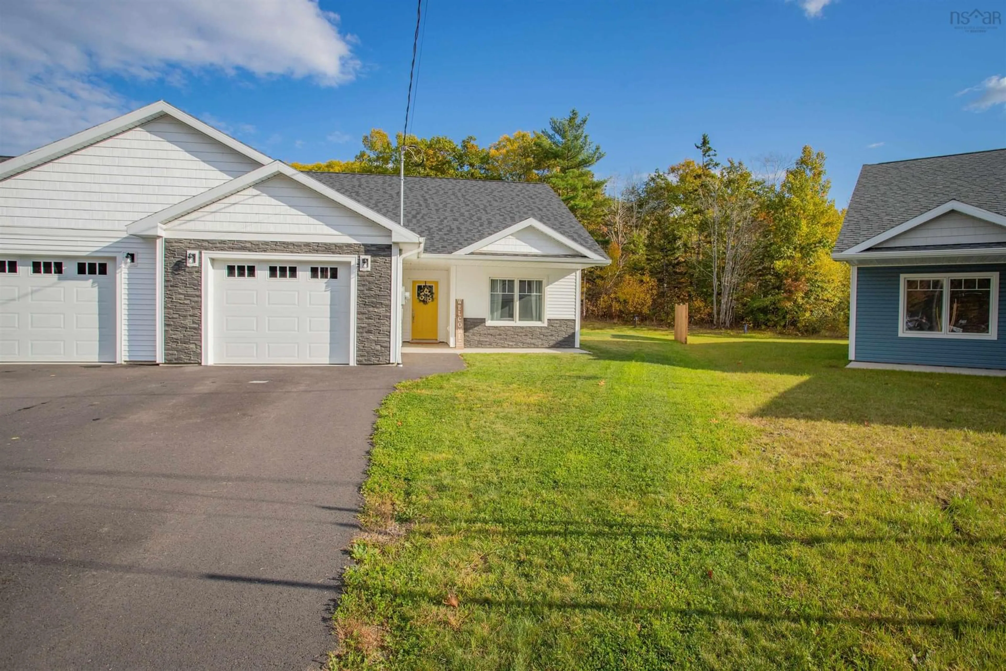 Home with vinyl exterior material, street for 1125 Percy Crt, Aylesford Nova Scotia B0P 1C0