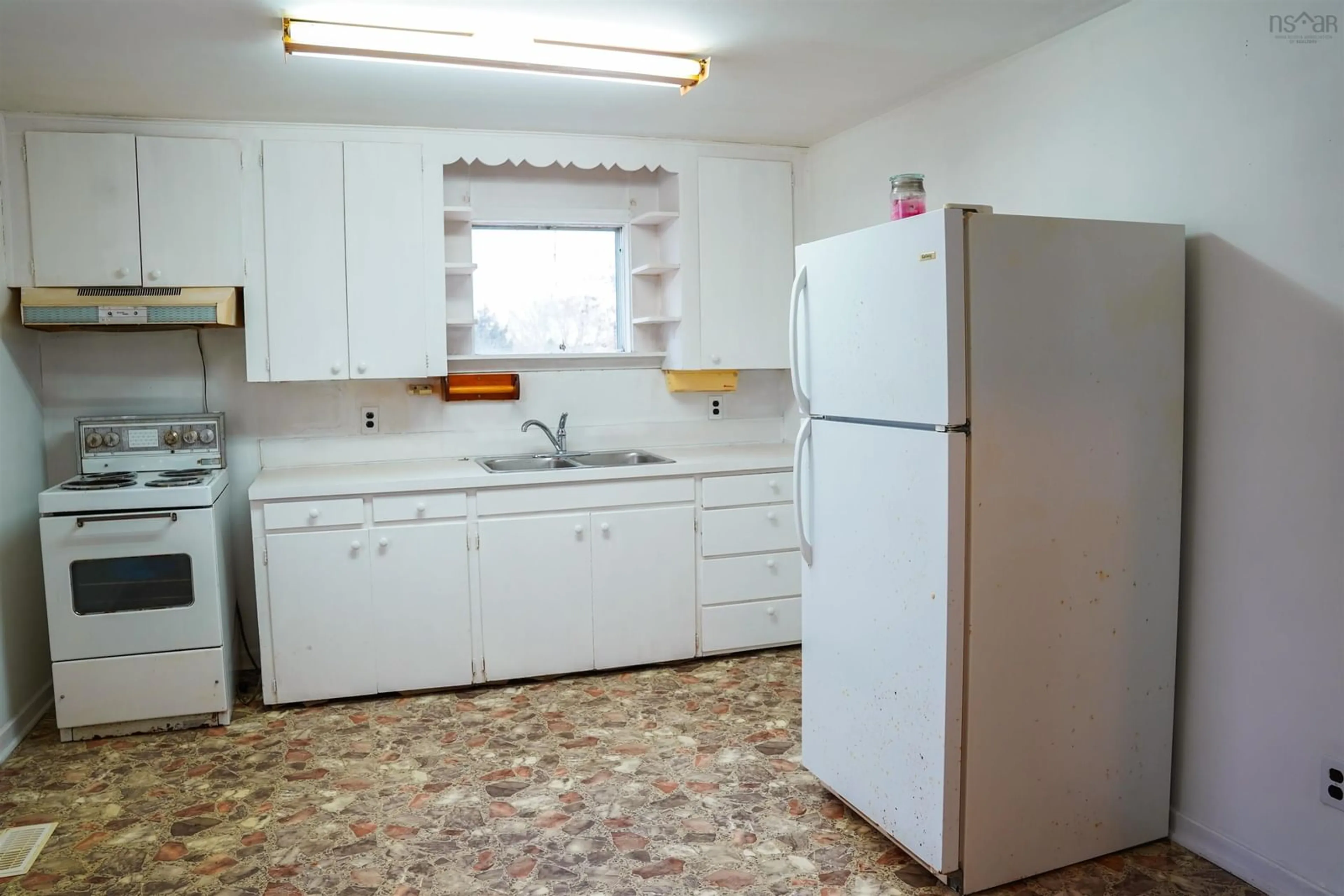 Standard kitchen, unknown for 55 James St, Truro Nova Scotia B2N 2Z9